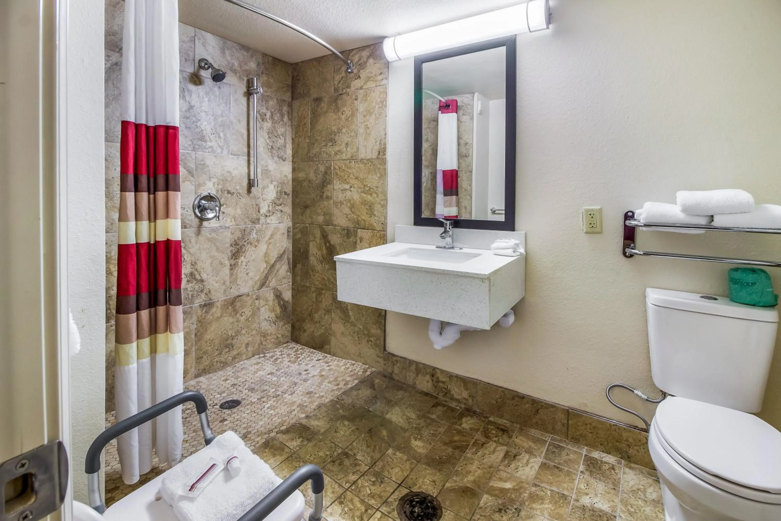 Bathroom in Red Roof Inn Houston East I-10