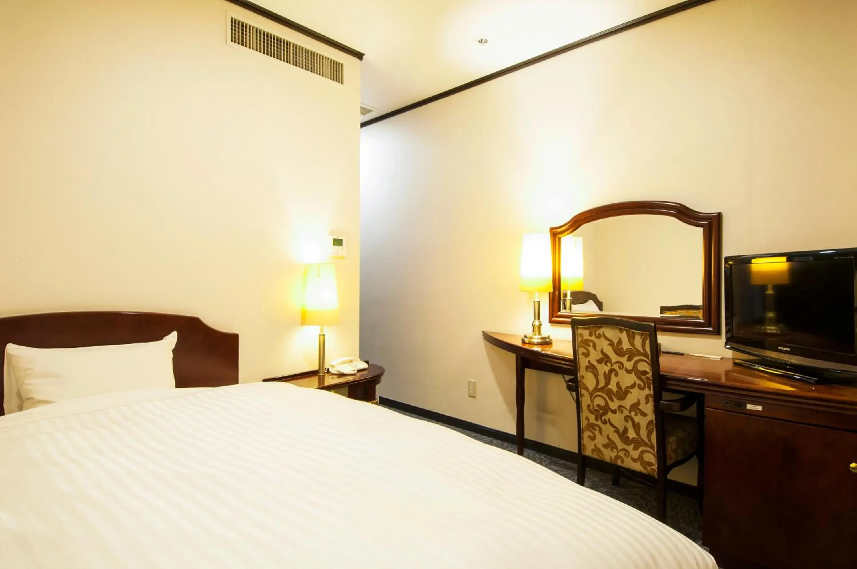 Bed in TsukubaNoYu Urban Hotel Bed in TsukubaNoYu Urban Hotel