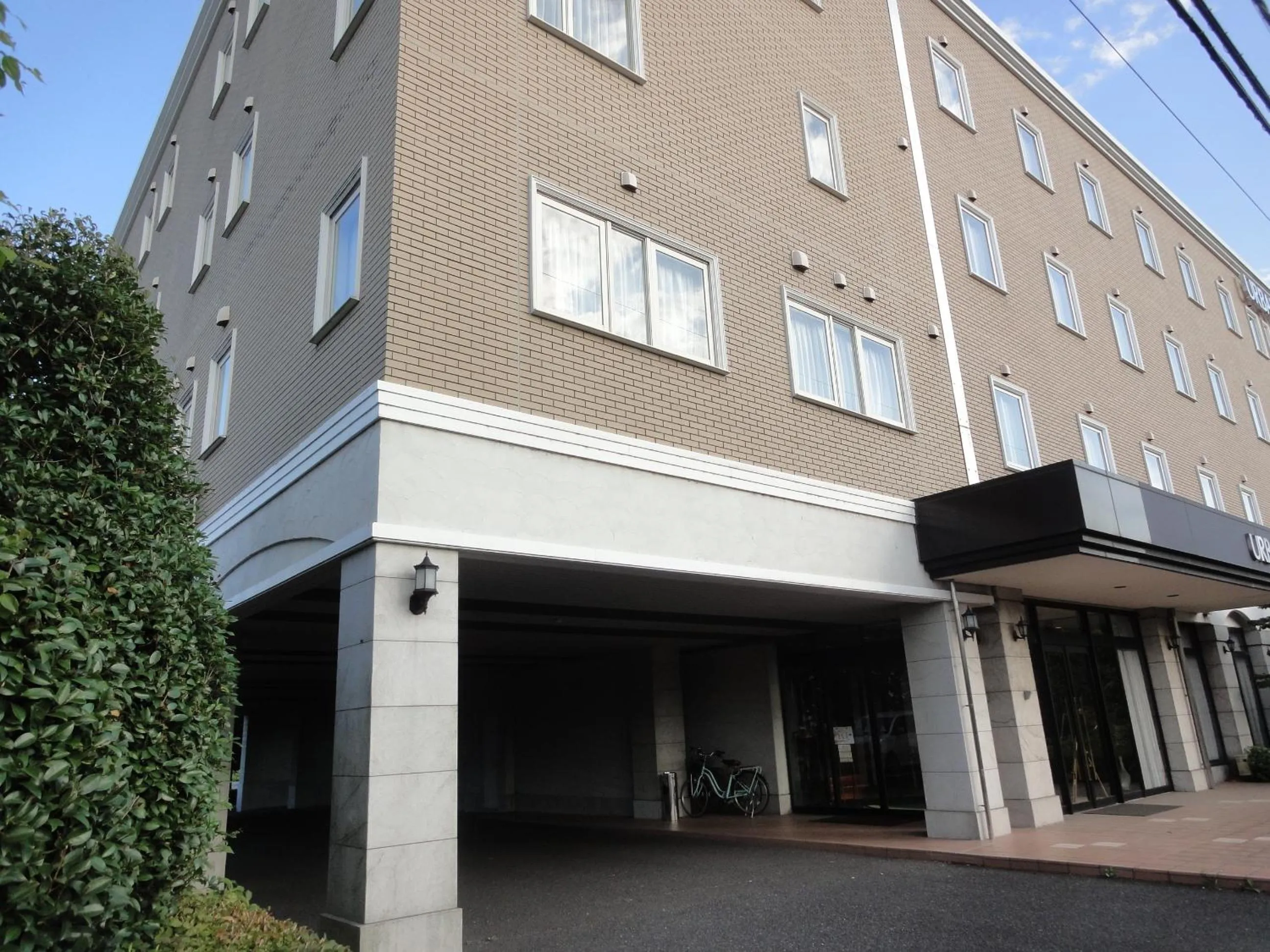 Facade/entrance in TsukubaNoYu Urban Hotel