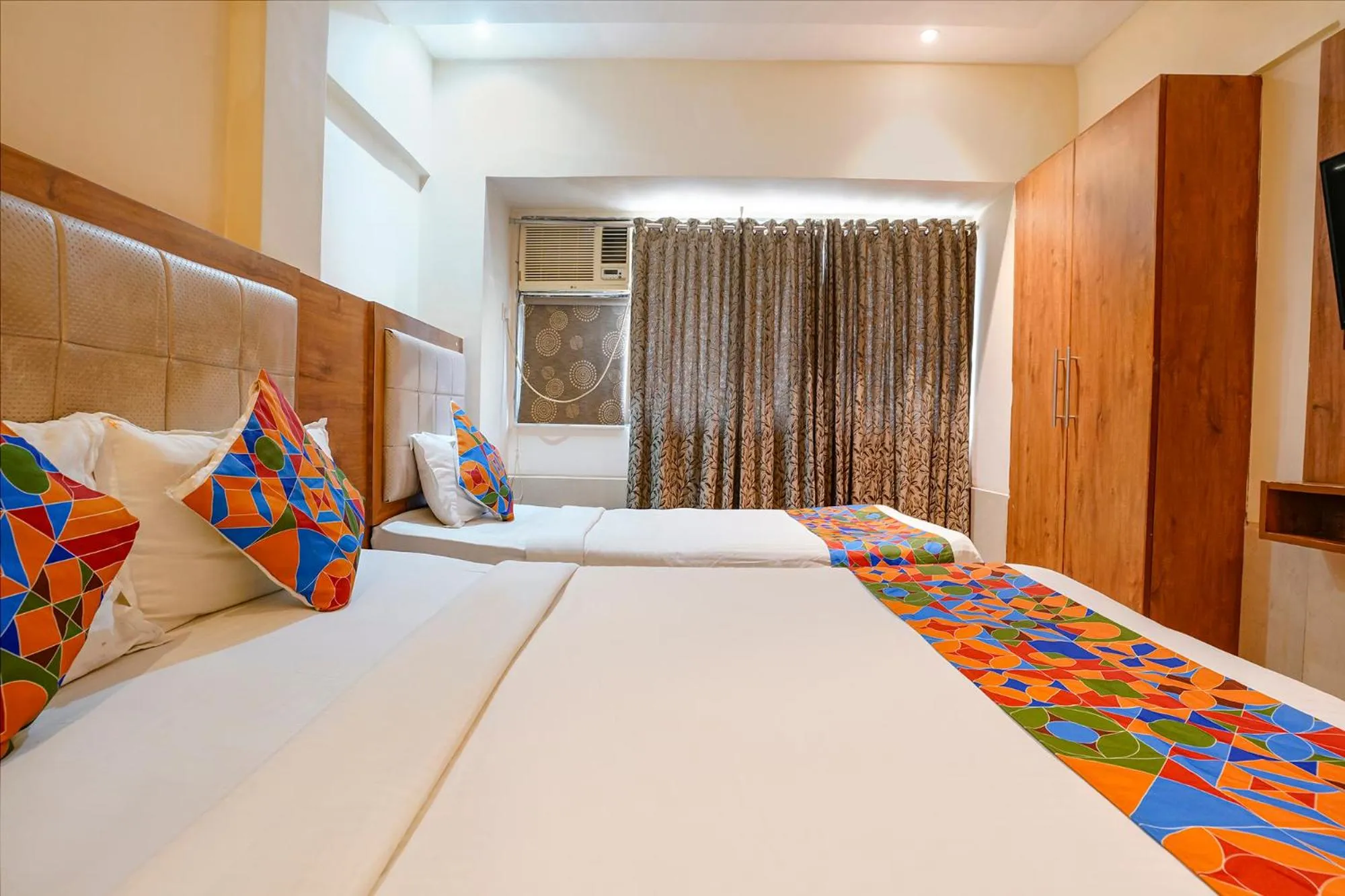 Bed in FabHotel Regal Inn - In Sahar Road
