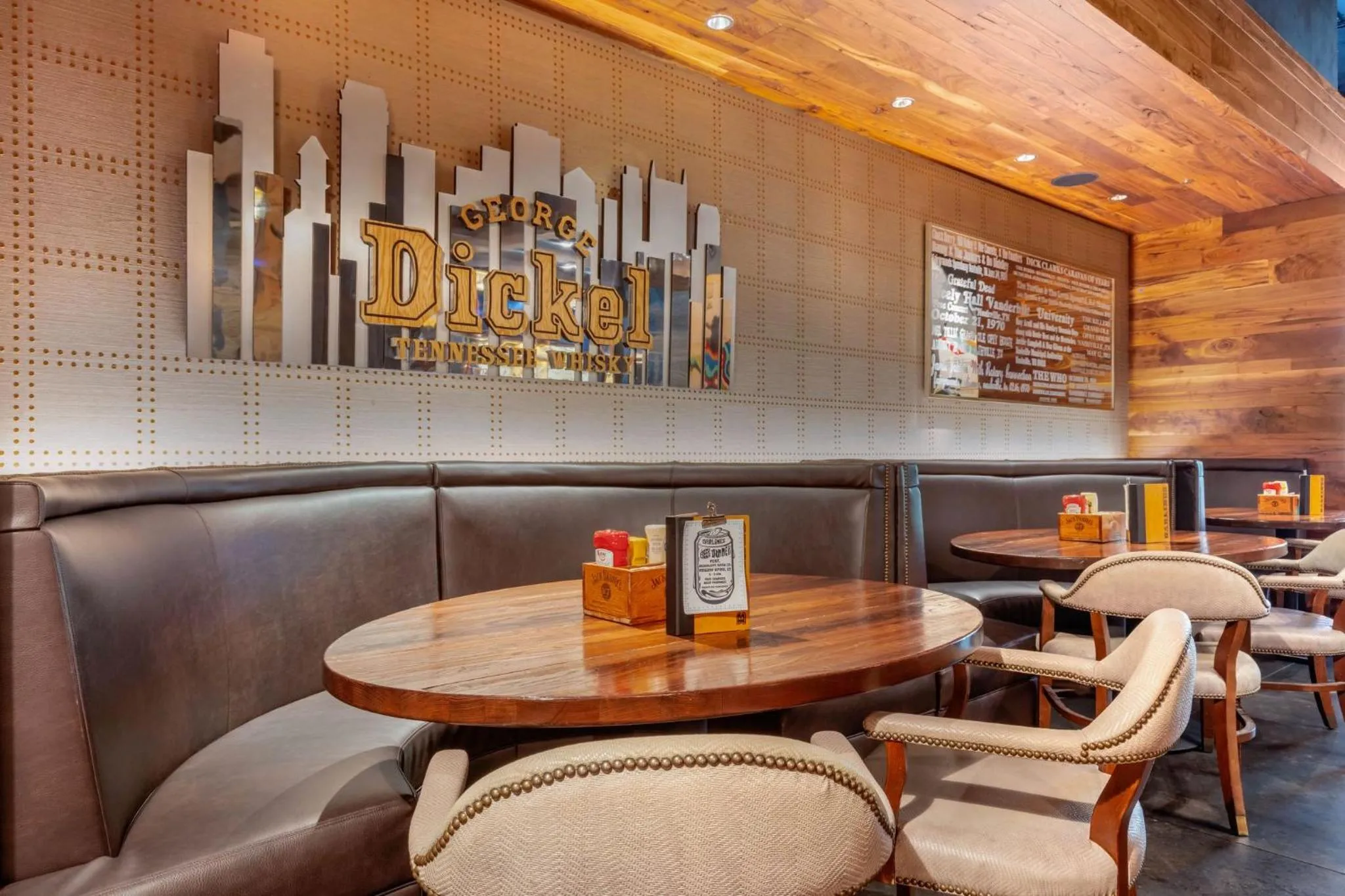 Lounge or bar in Omni Nashville Hotel