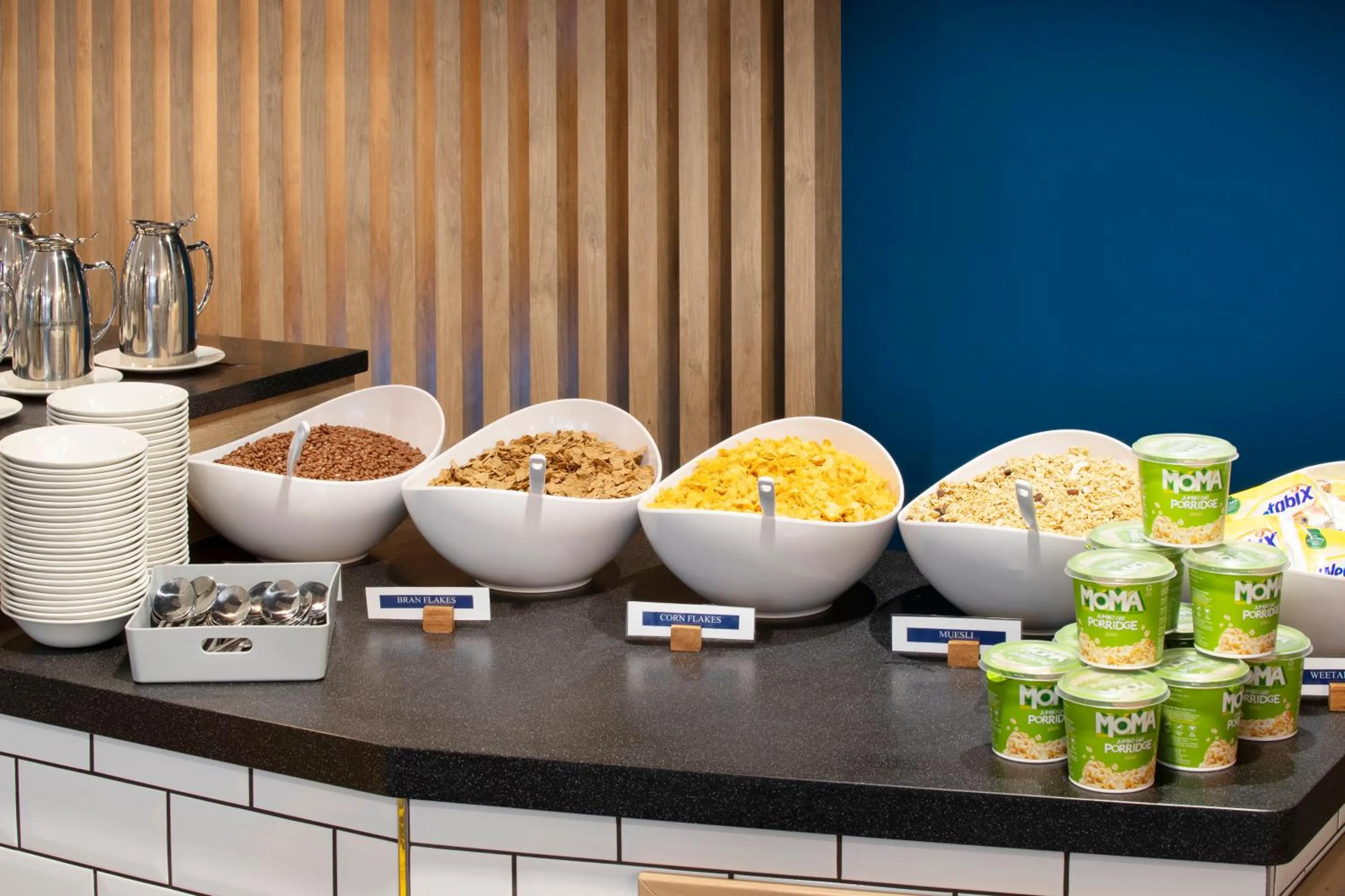 Breakfast in Holiday Inn Express Cambridge West - Cambourne by IHG