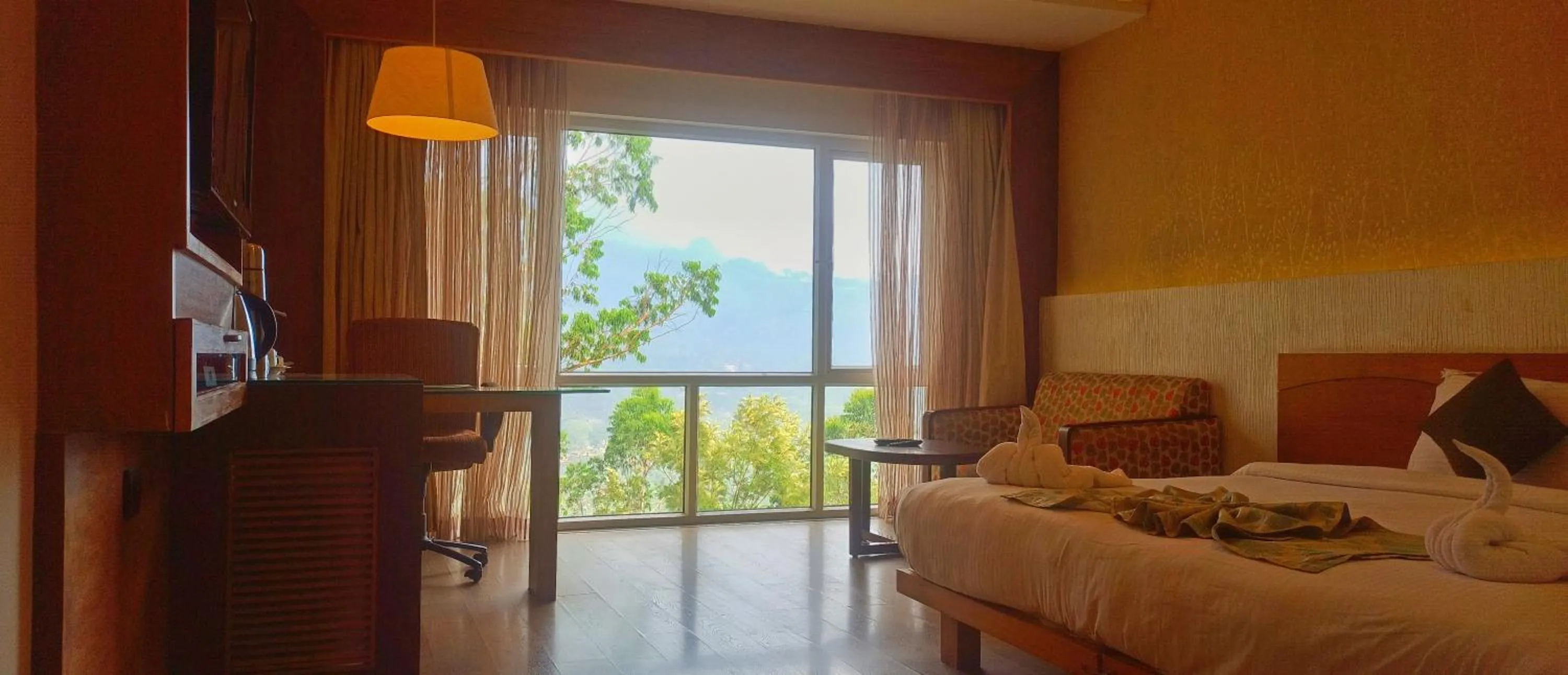 Bed in Devonshire Greens - The Leisure Hotel and Spa