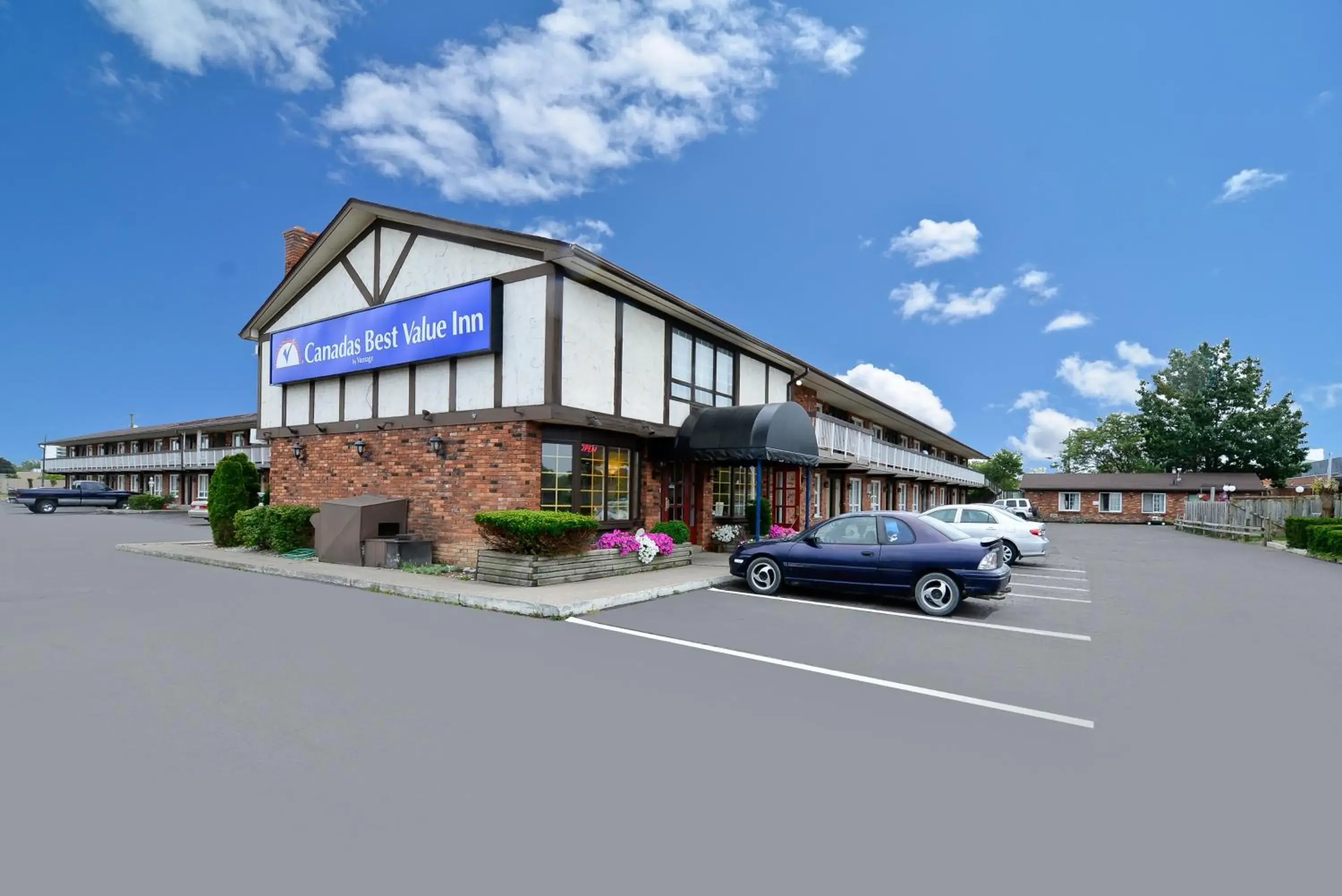 Facade/entrance in Canadas Best Value Inn St. Catharines Facade/entrance in Canadas Best Value Inn St. Catharines
