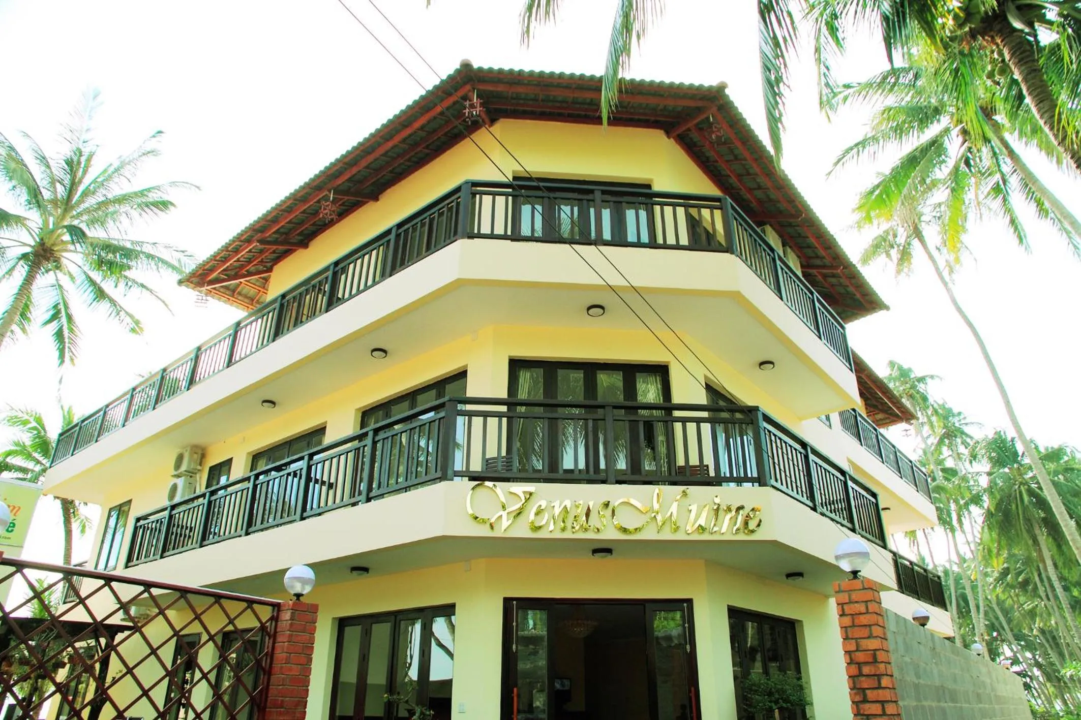 Facade/entrance in Venus Mũi Né Resort