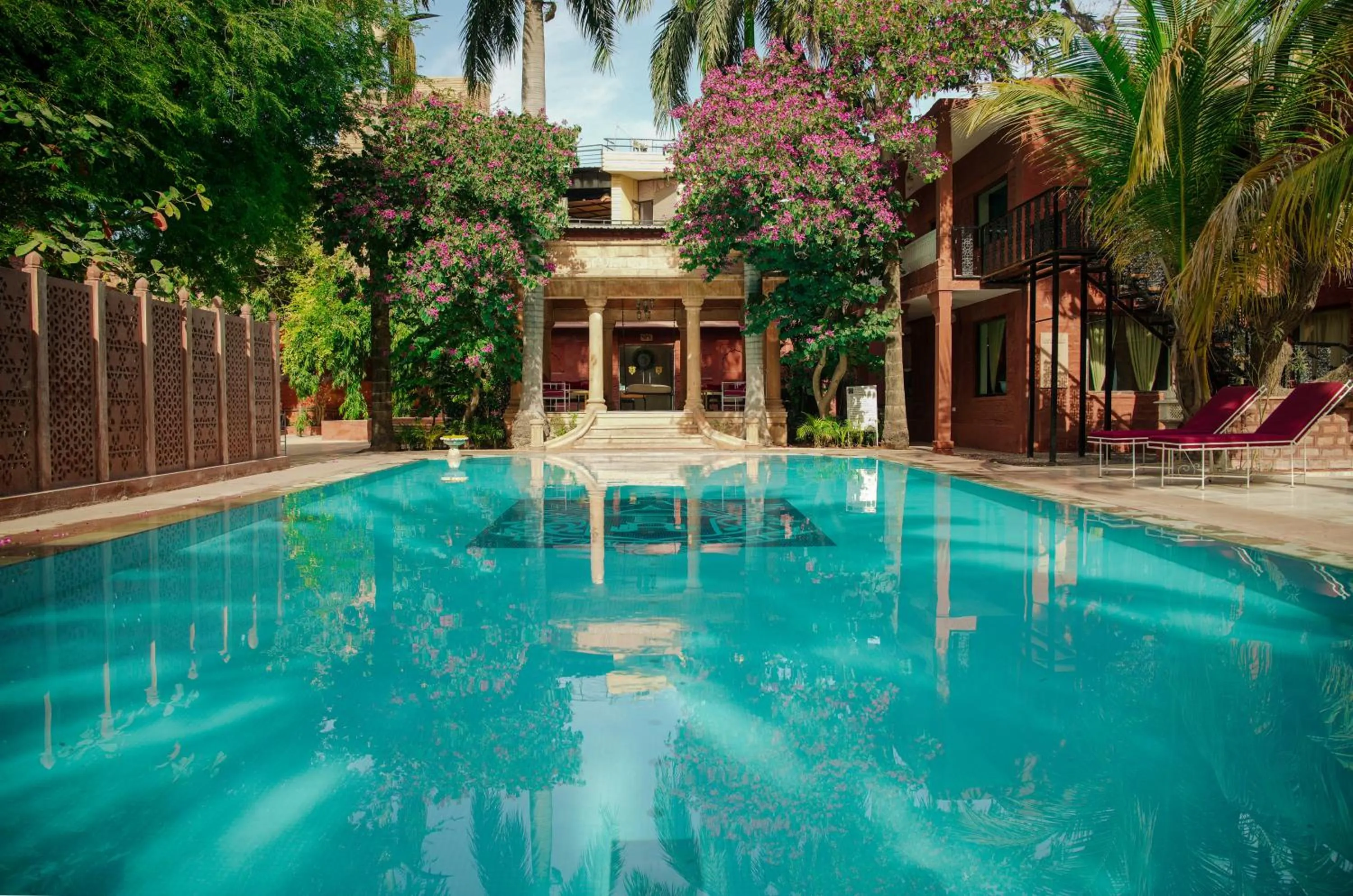 Swimming pool in Ranbanka Palace