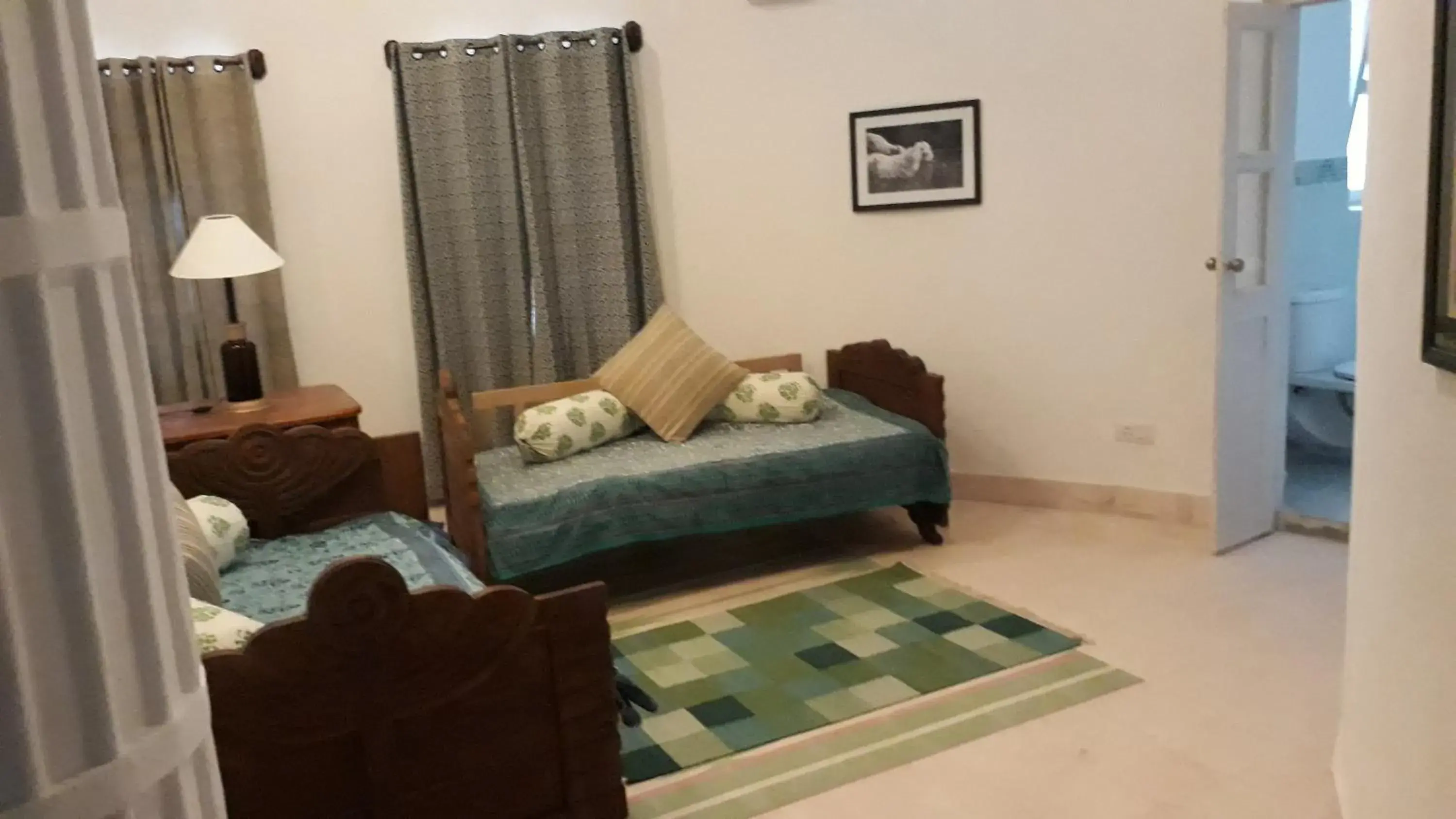 Living room, Bed in Neemrana's - Hill Fort - Kesroli Living room, Bed in Neemrana's - Hill Fort - Kesroli