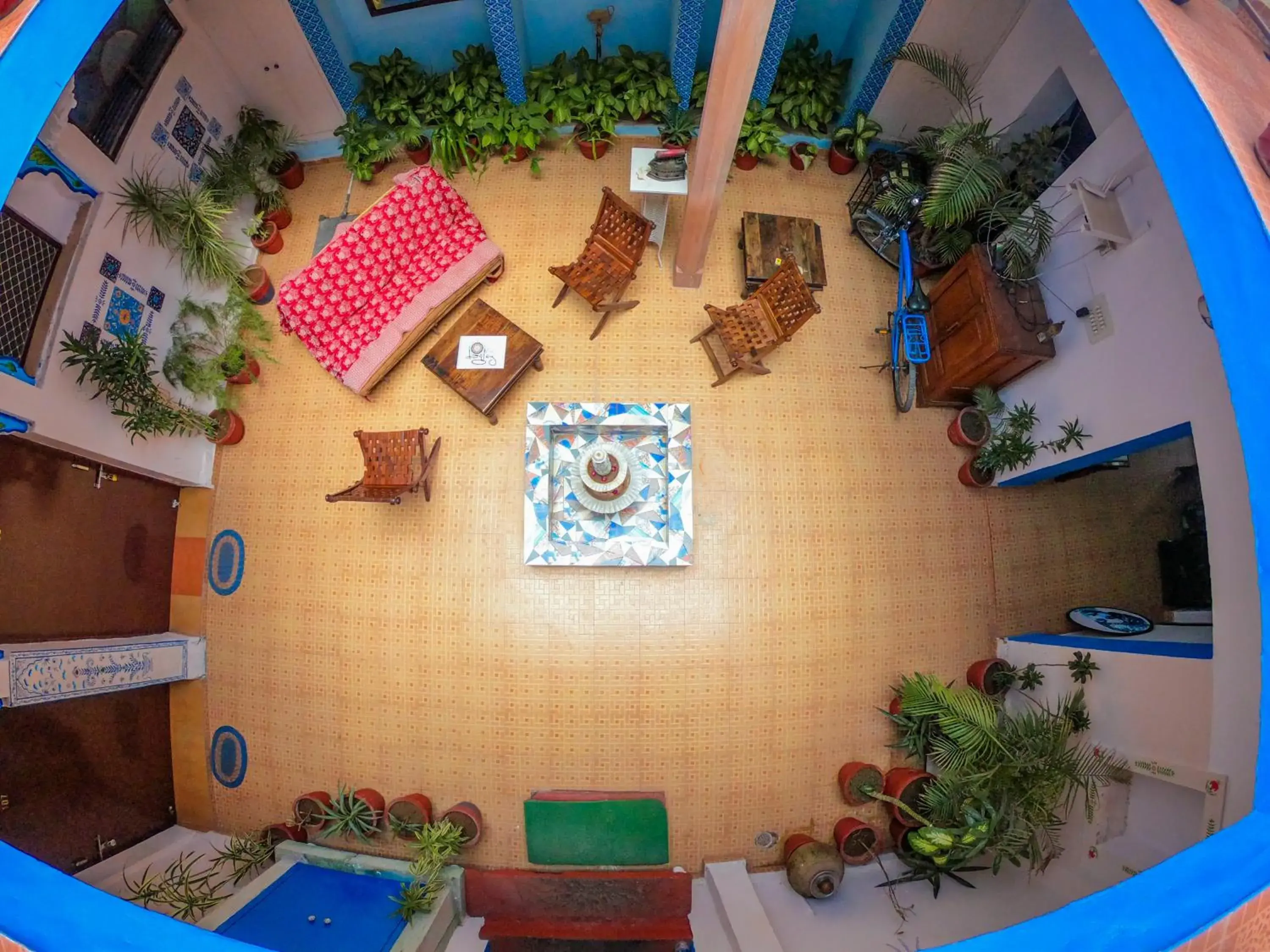 Inner courtyard view in Kings Retreat Jodhpur Inner courtyard view in Kings Retreat Jodhpur