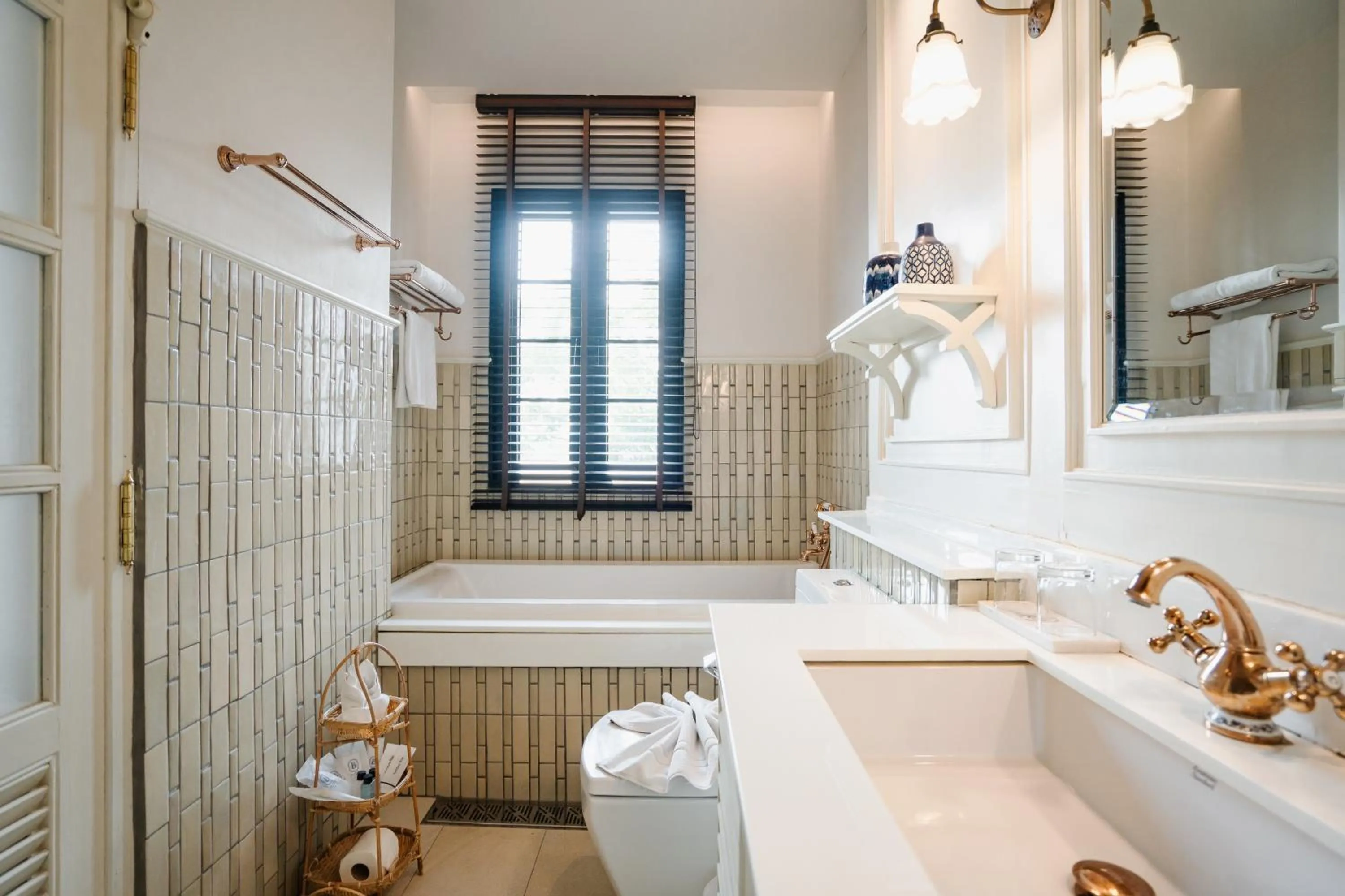 Shower in Buri Sriping Riverside Resort & Spa