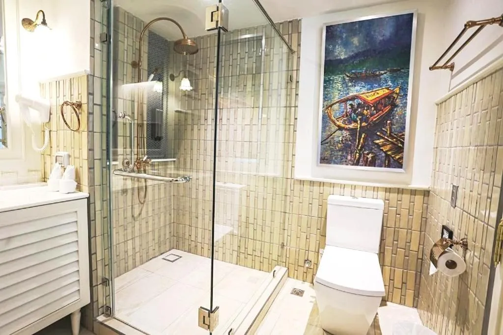 Shower in Buri Sriping Riverside Resort & Spa