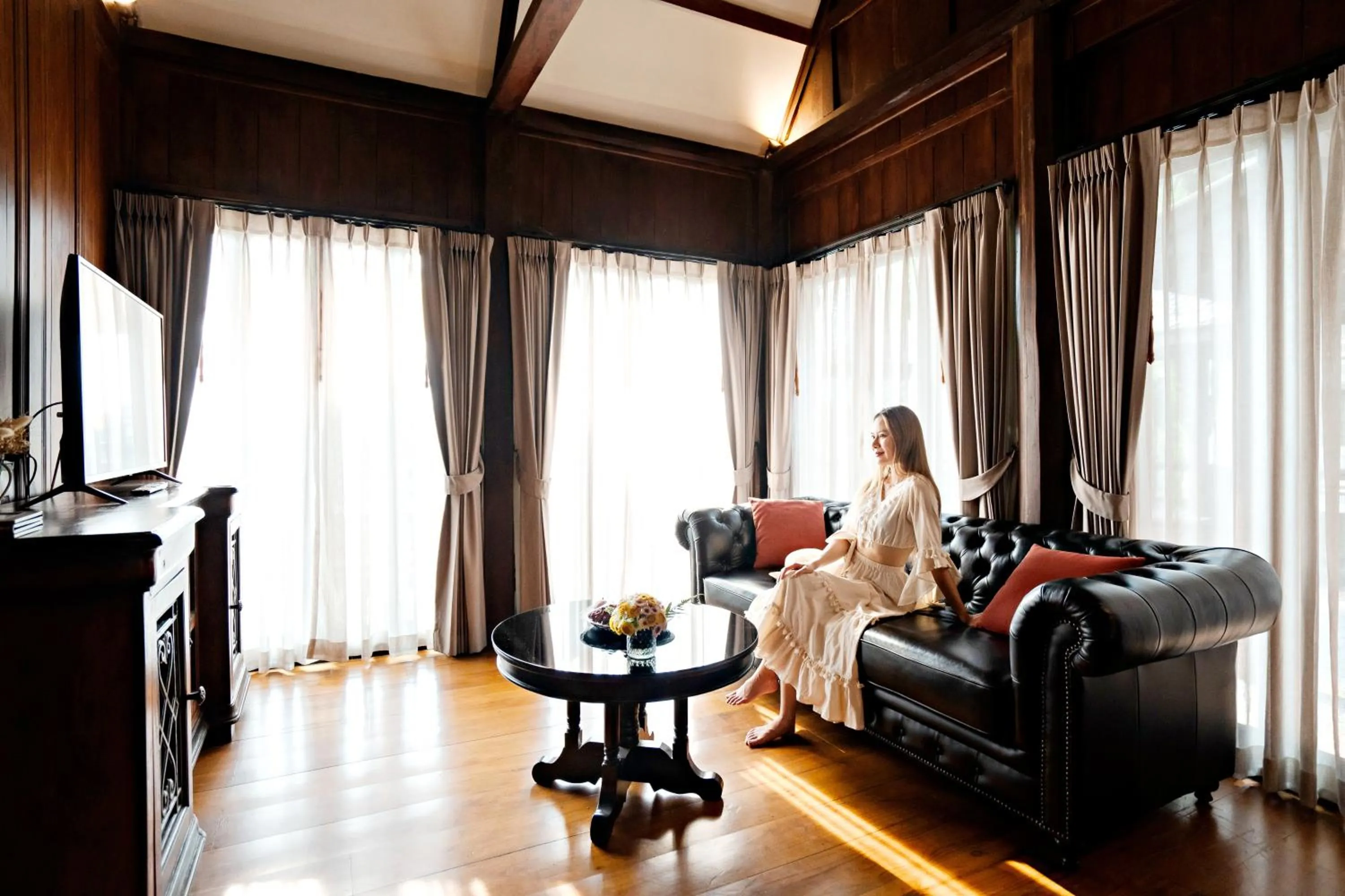 TV and multimedia in Buri Sriping Riverside Resort & Spa