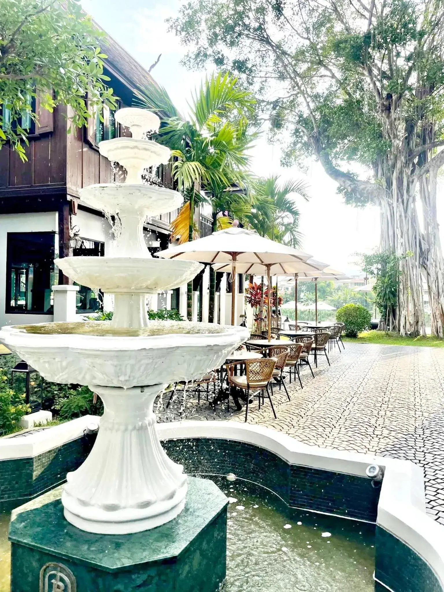 Restaurant/places to eat in Buri Sriping Riverside Resort & Spa Restaurant/places to eat in Buri Sriping Riverside Resort & Spa