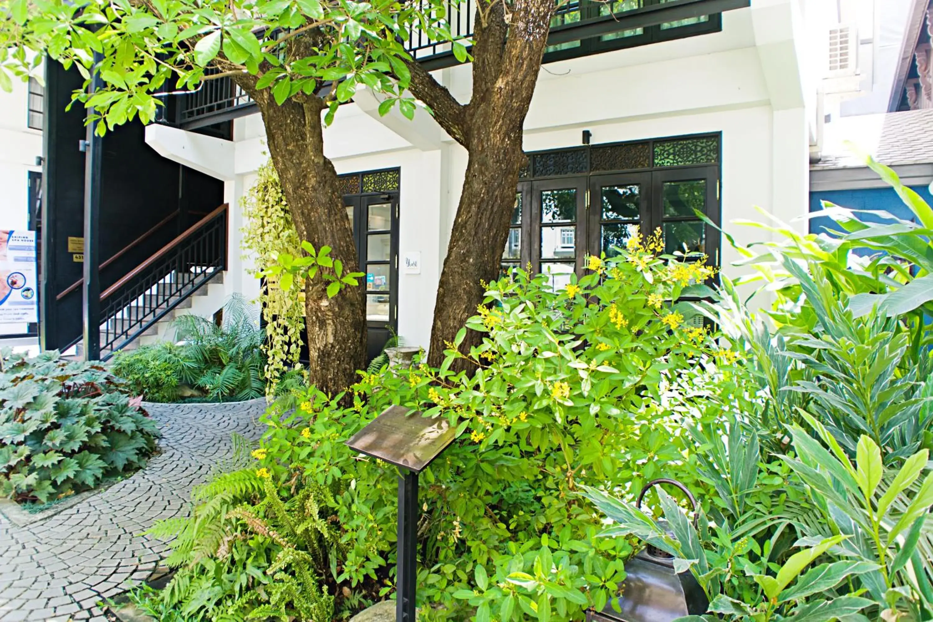 Garden view in Buri Sriping Riverside Resort & Spa Garden view in Buri Sriping Riverside Resort & Spa
