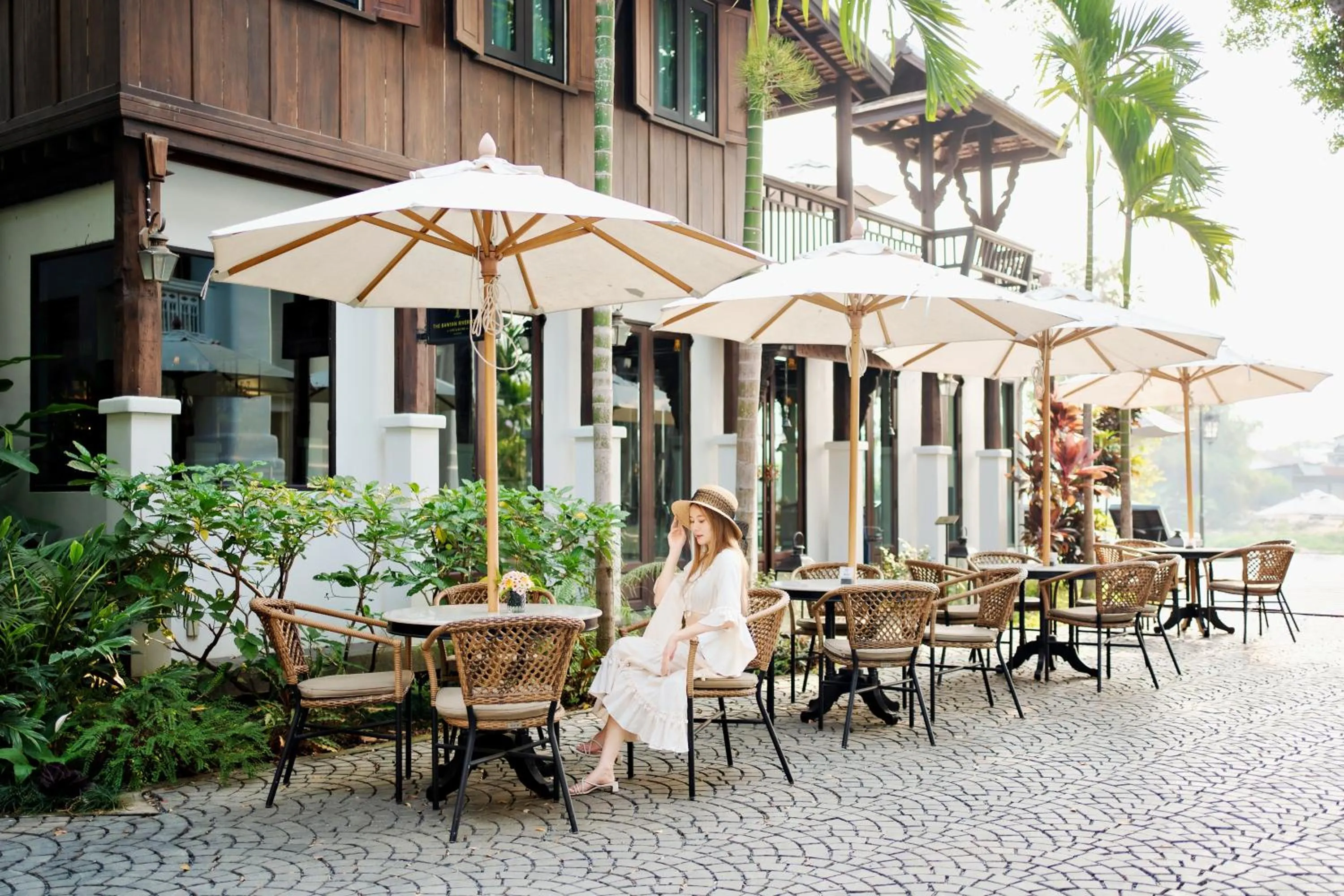 Restaurant/places to eat in Buri Sriping Riverside Resort & Spa