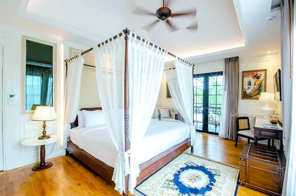 Bed in Buri Sriping Riverside Resort & Spa