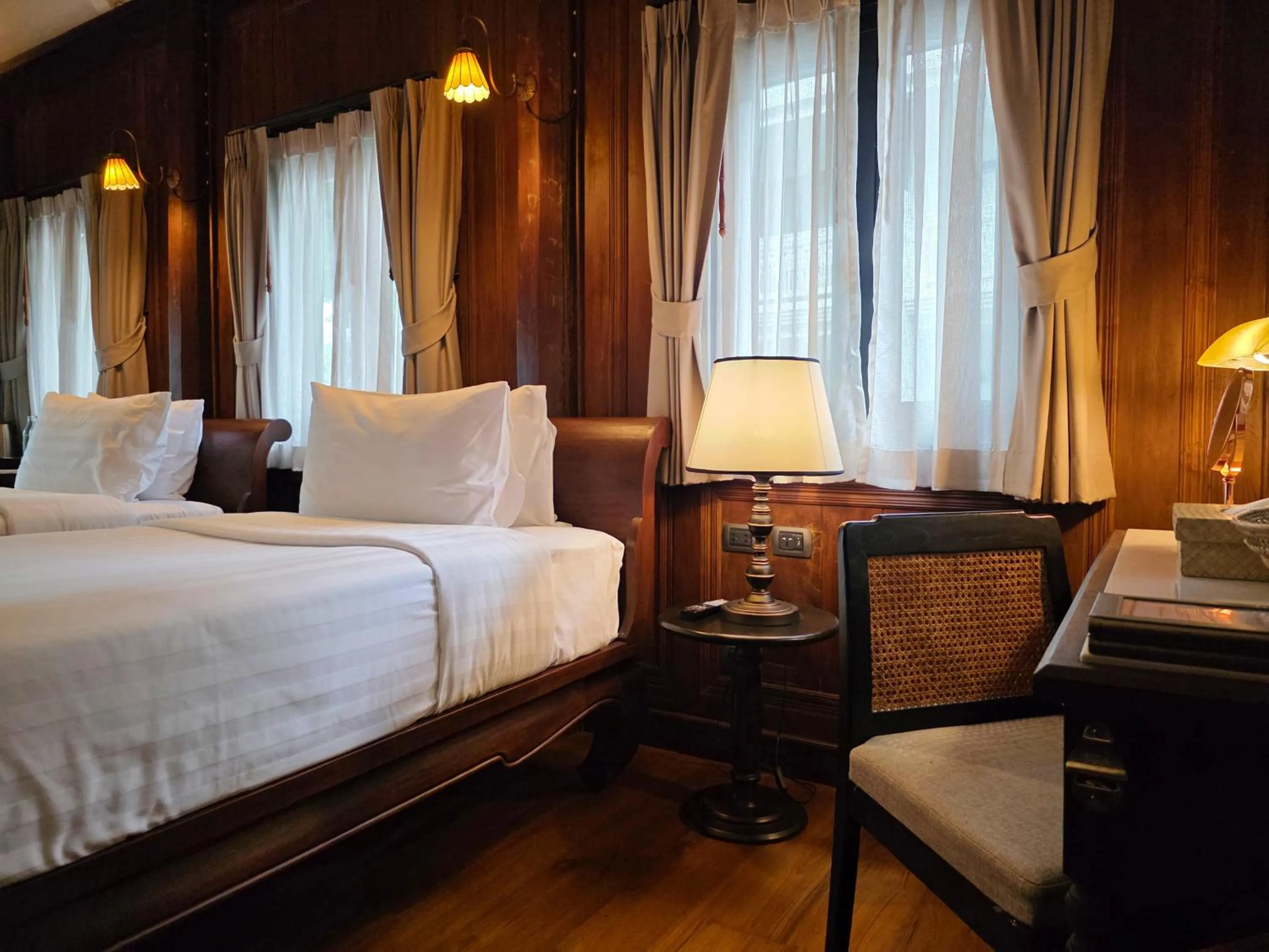 Bed in Buri Sriping Riverside Resort & Spa