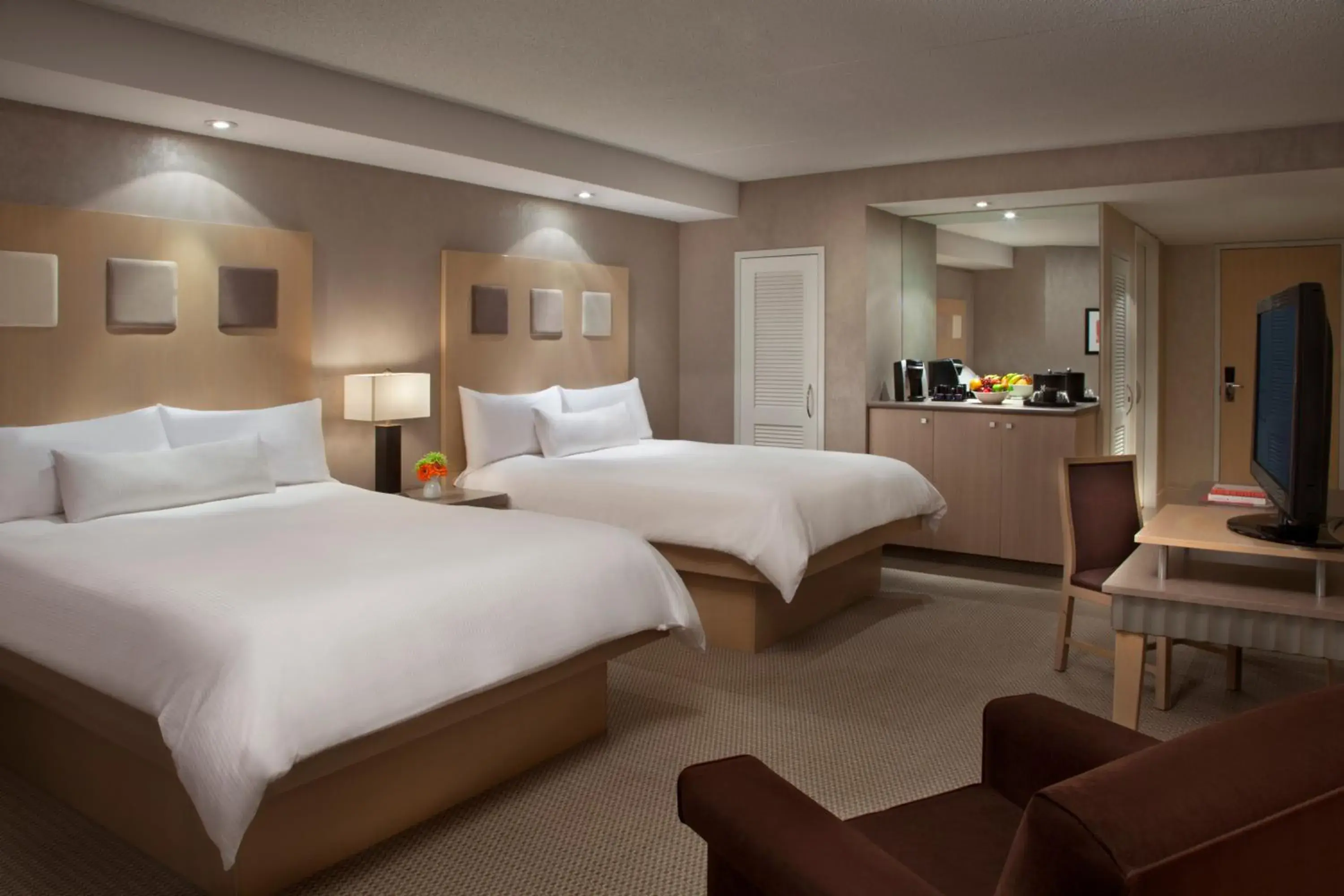 Photo of the whole room, Bed in White Oaks Conference & Resort Spa Photo of the whole room, Bed in White Oaks Conference & Resort Spa