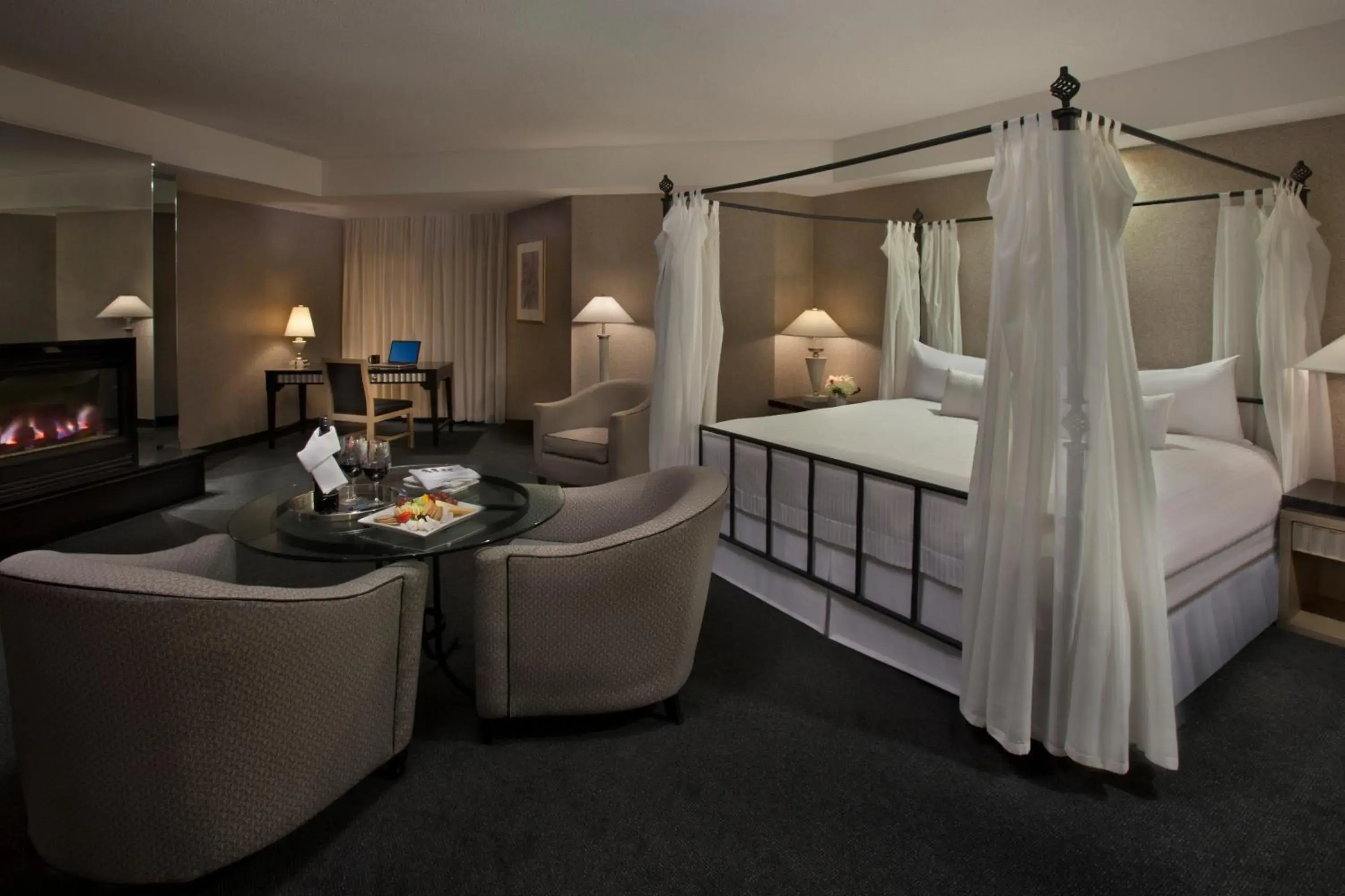 Photo of the whole room, Bed in White Oaks Conference & Resort Spa Photo of the whole room, Bed in White Oaks Conference & Resort Spa