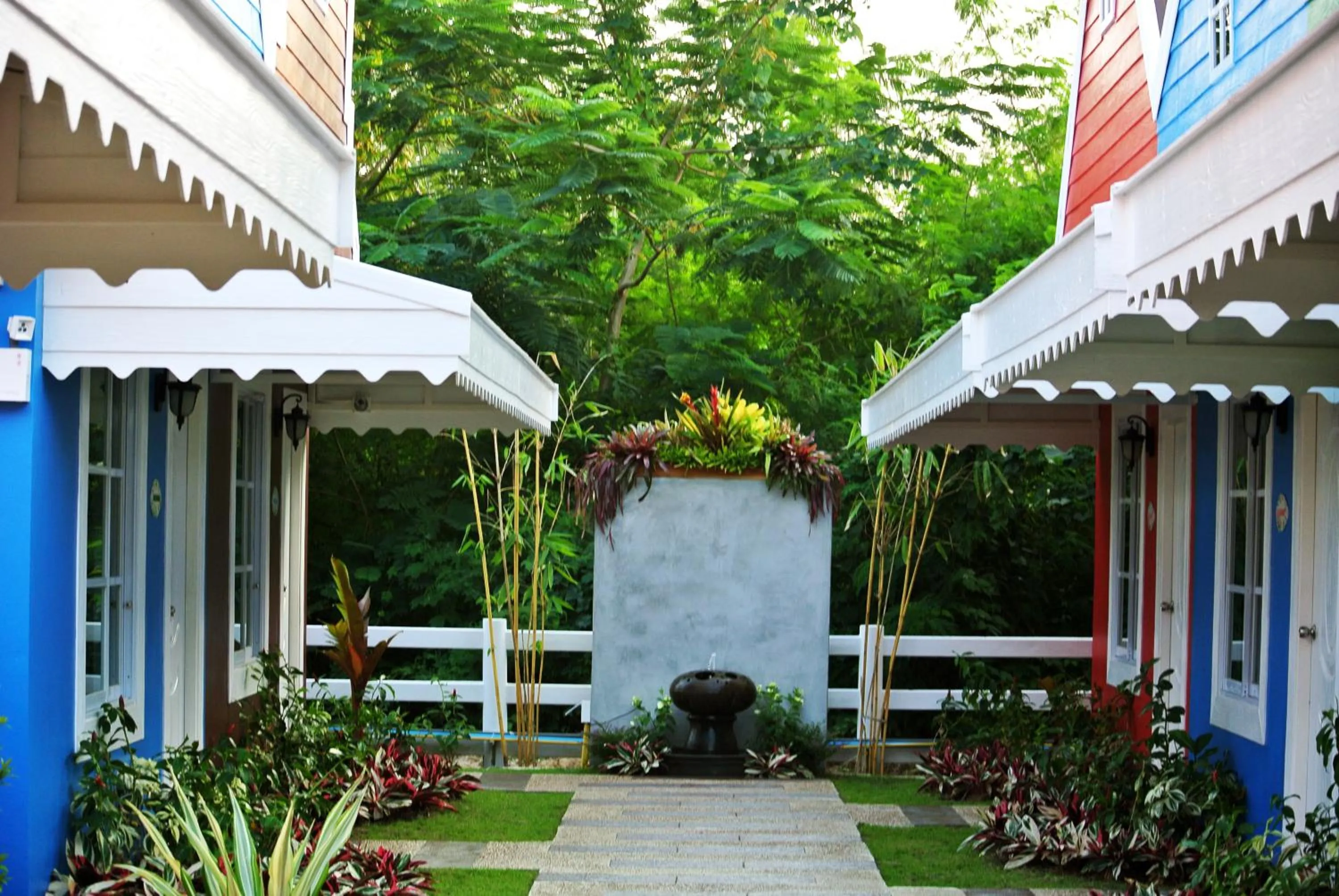 Garden in Color Ville Hotel SHA Certified