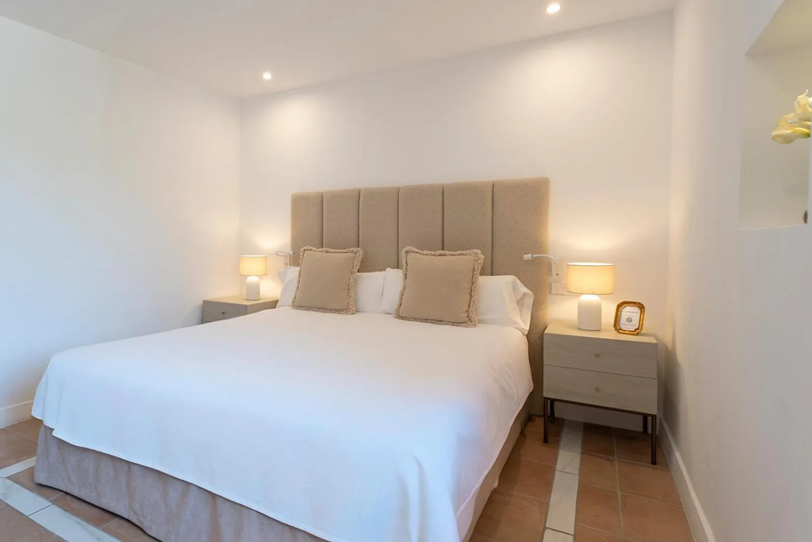 Bedroom, Bed in Petit Biniaraix