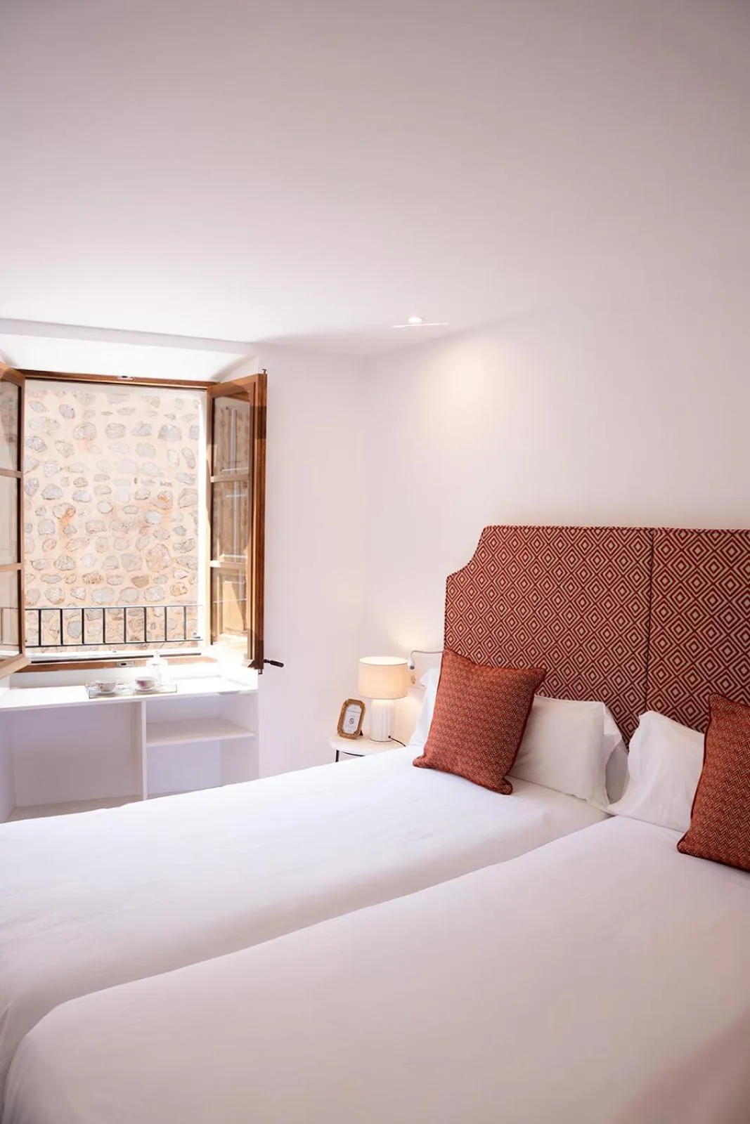 Bedroom, Bed in Petit Biniaraix