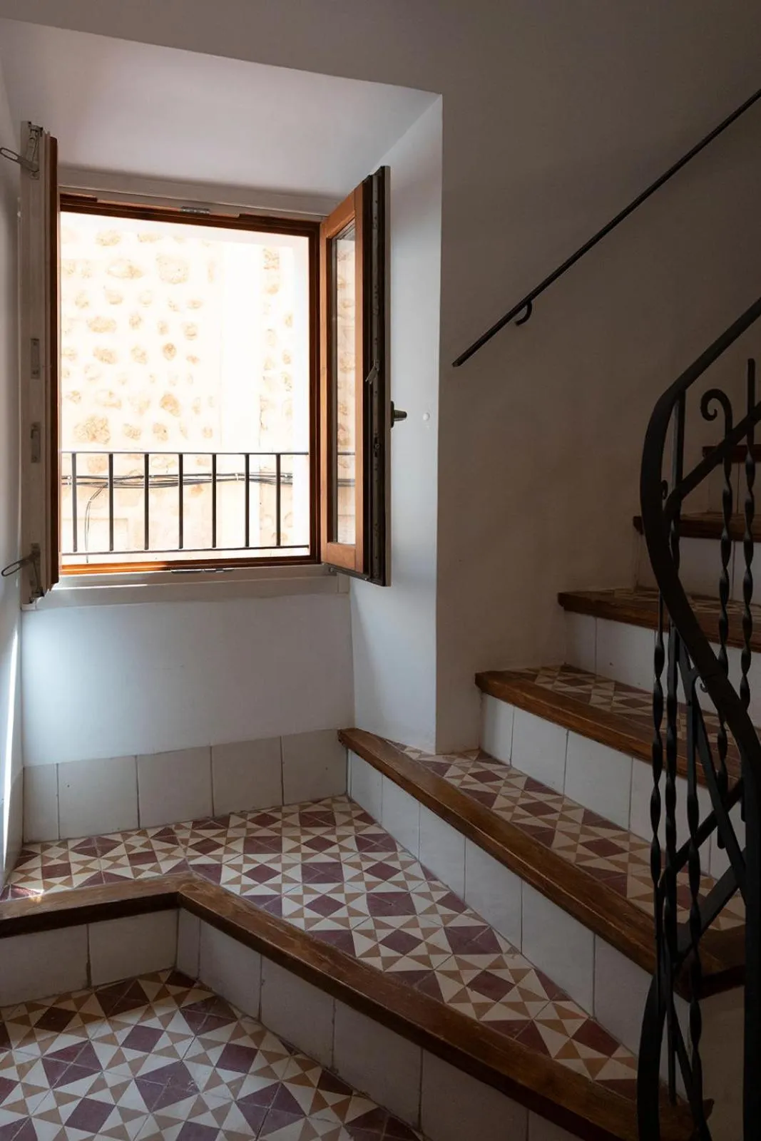 Decorative detail, Bed in Petit Biniaraix