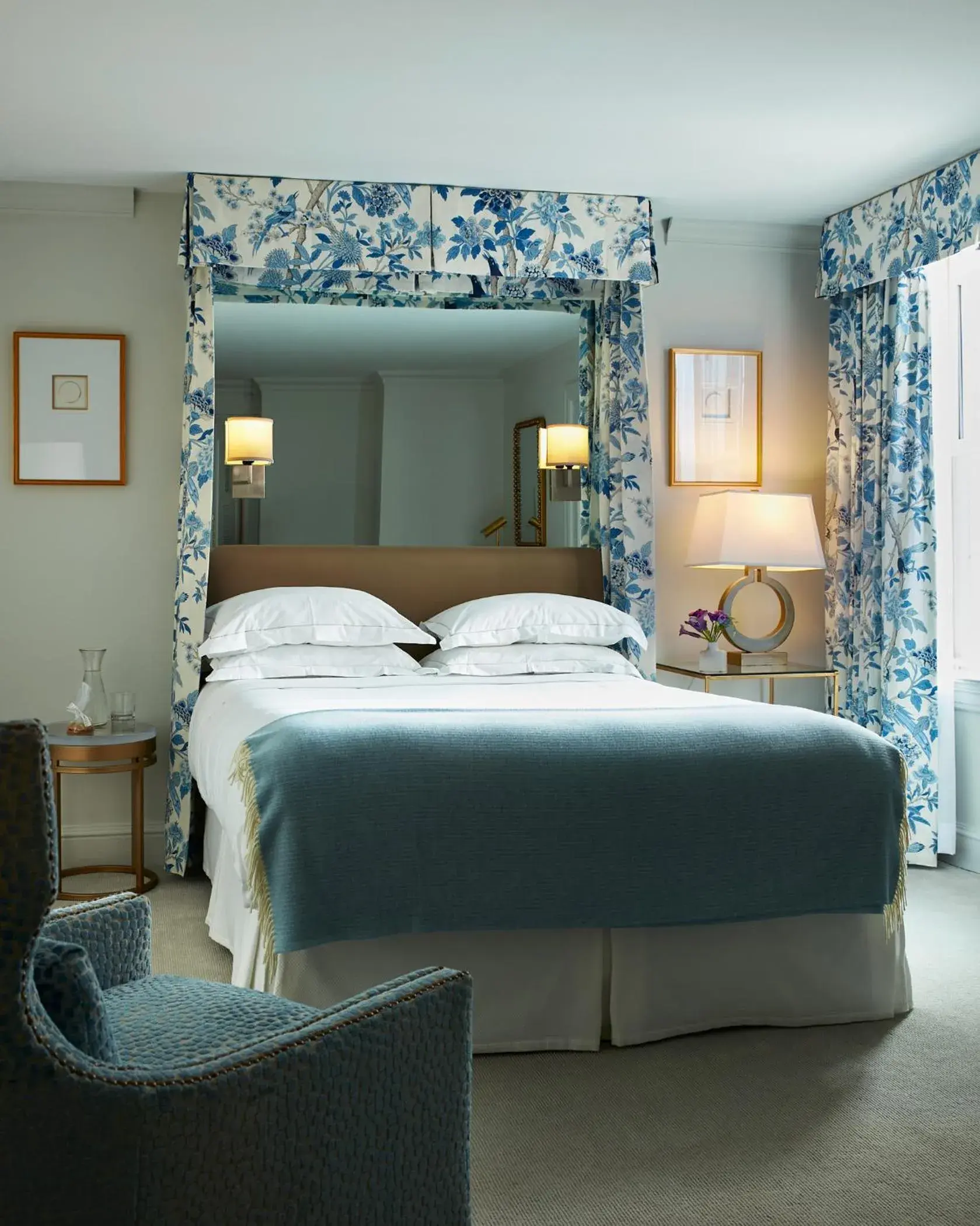 Deluxe Queen Room - single occupancy in The Eliot Hotel Deluxe Queen Room - single occupancy in The Eliot Hotel