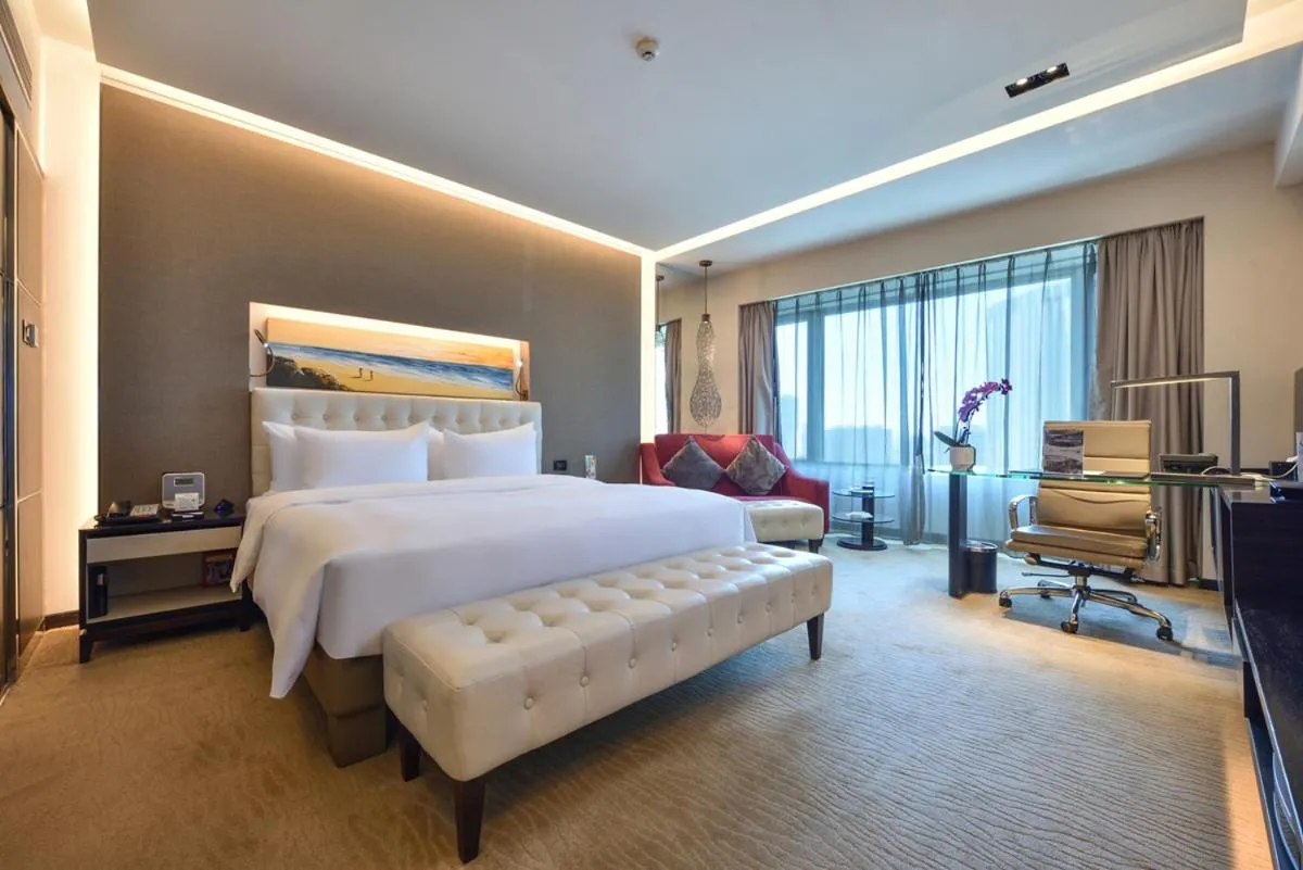 Bed in Furama Hotel Dalian