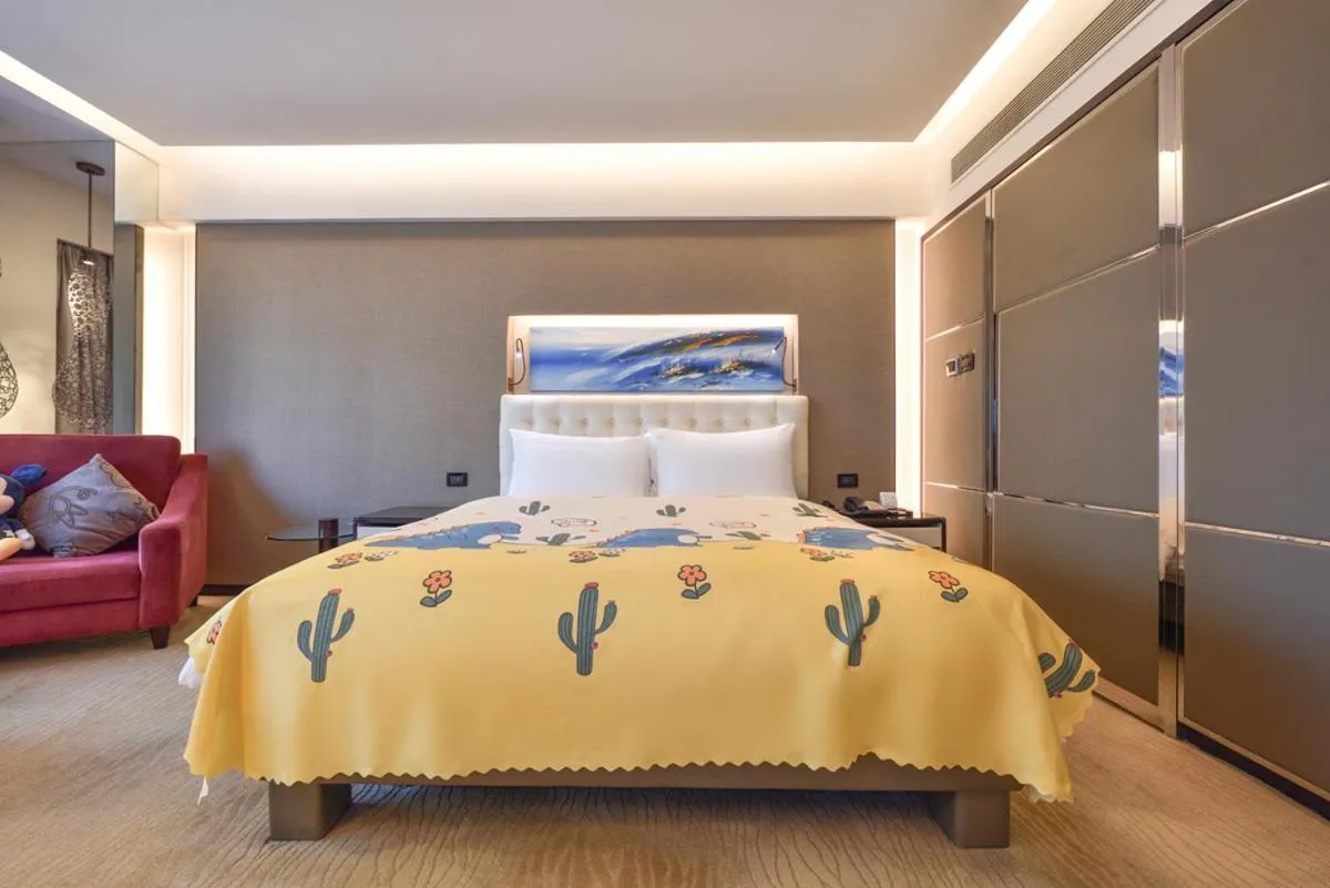 Bed in Furama Hotel Dalian