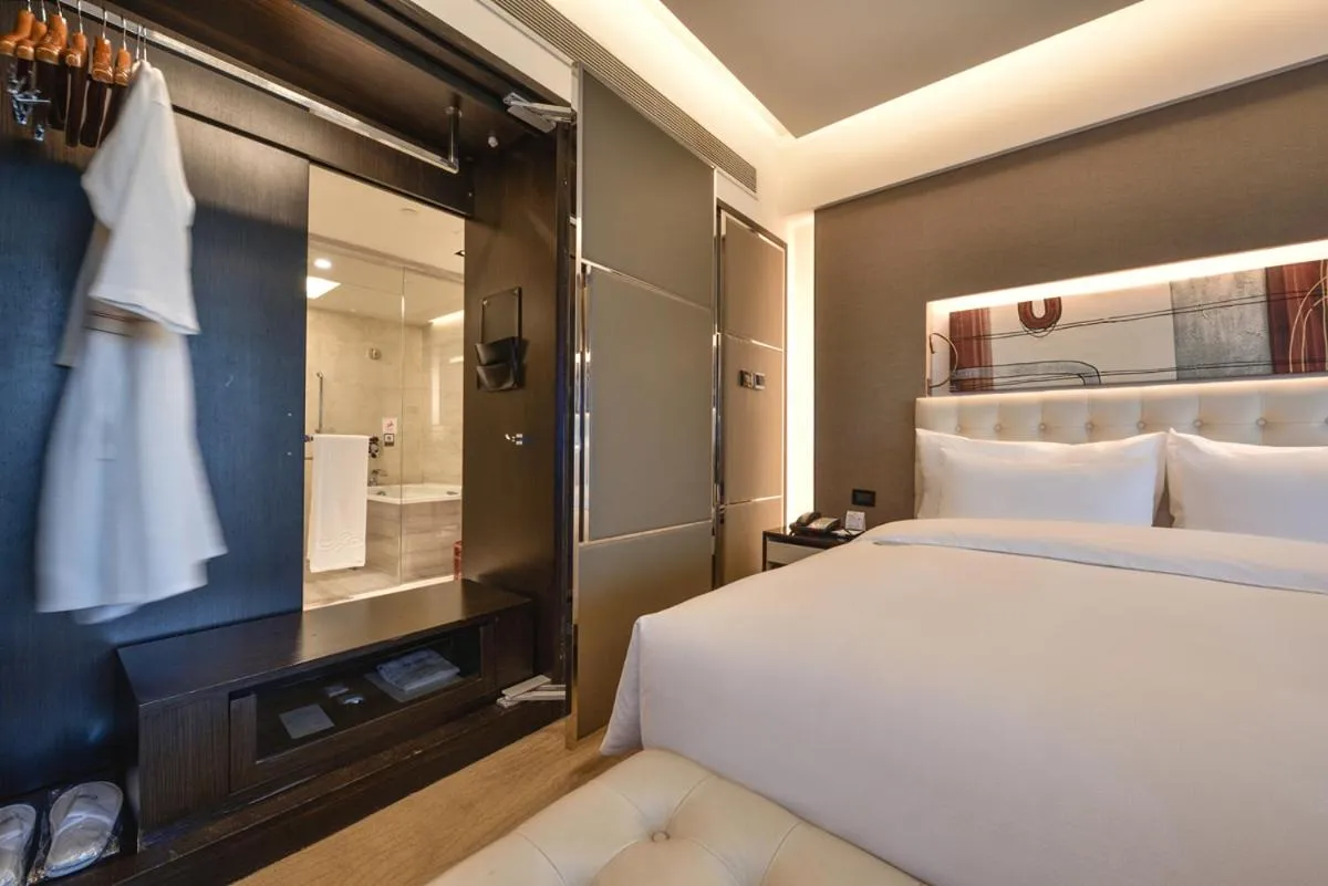 Bed in Furama Hotel Dalian