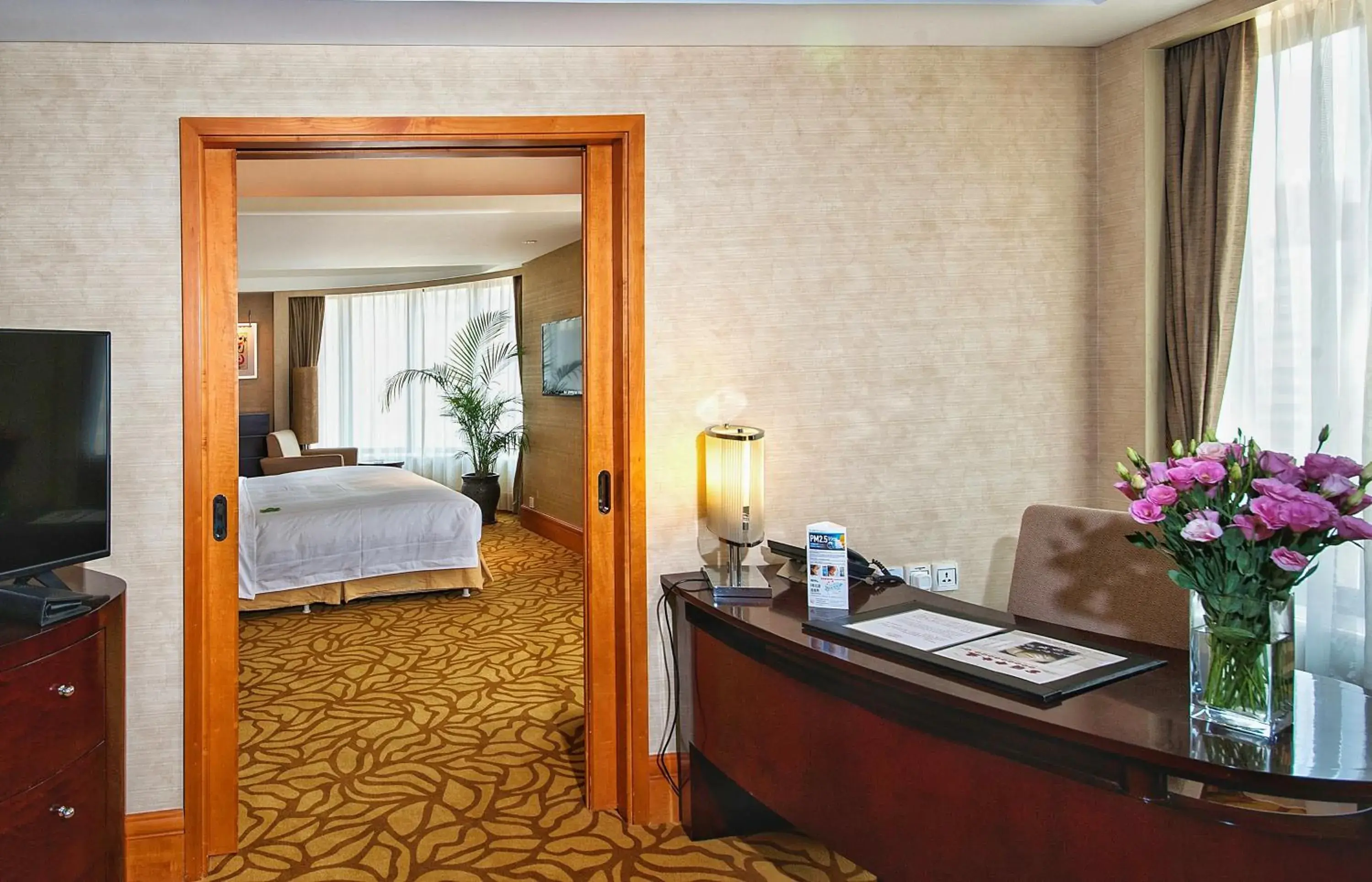 Standard Suite in Furama Hotel Dalian Standard Suite in Furama Hotel Dalian