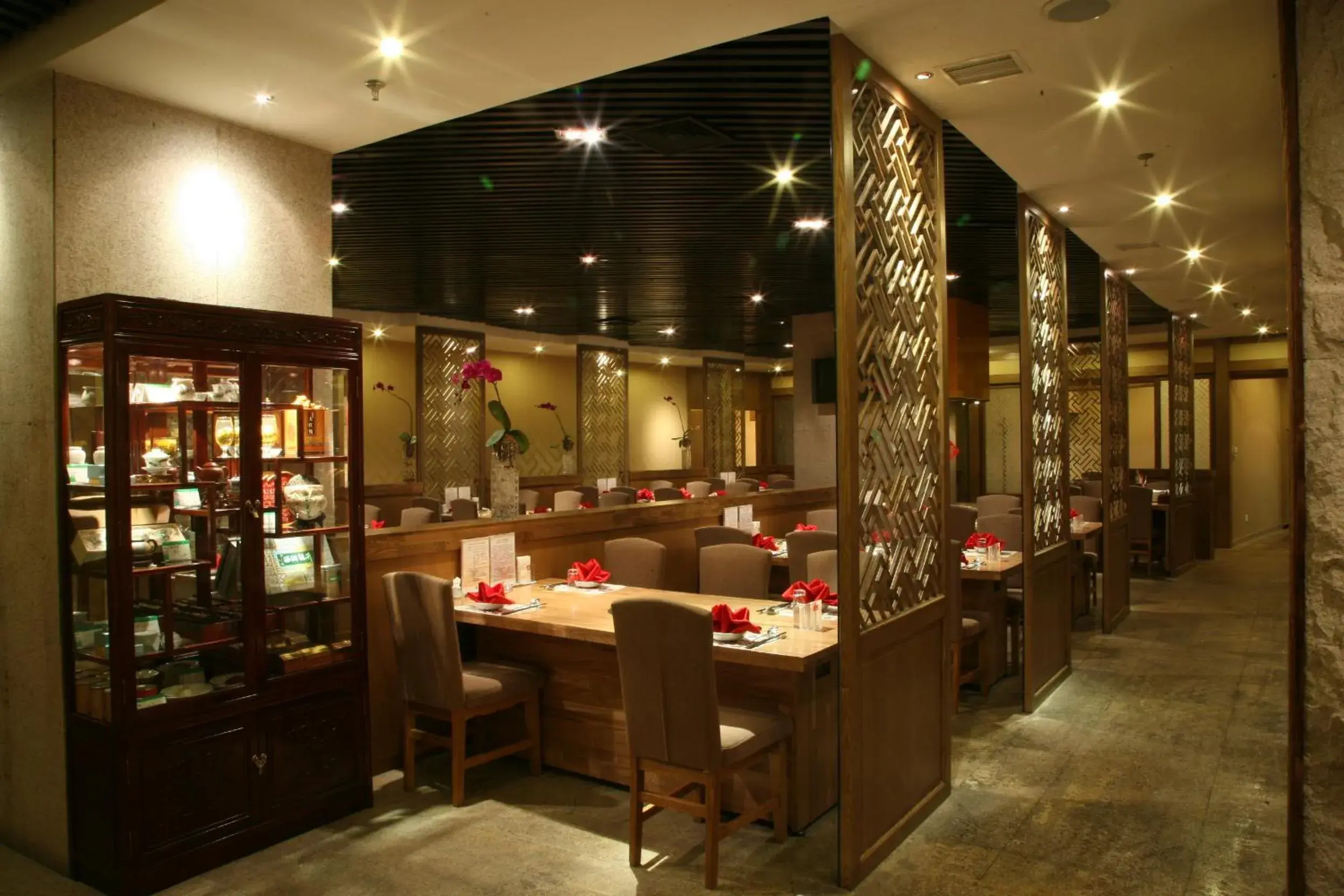 Restaurant/places to eat in Furama Hotel Dalian Restaurant/places to eat in Furama Hotel Dalian
