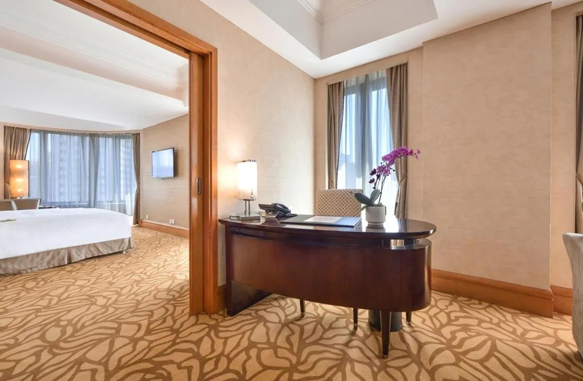 Bed in Furama Hotel Dalian