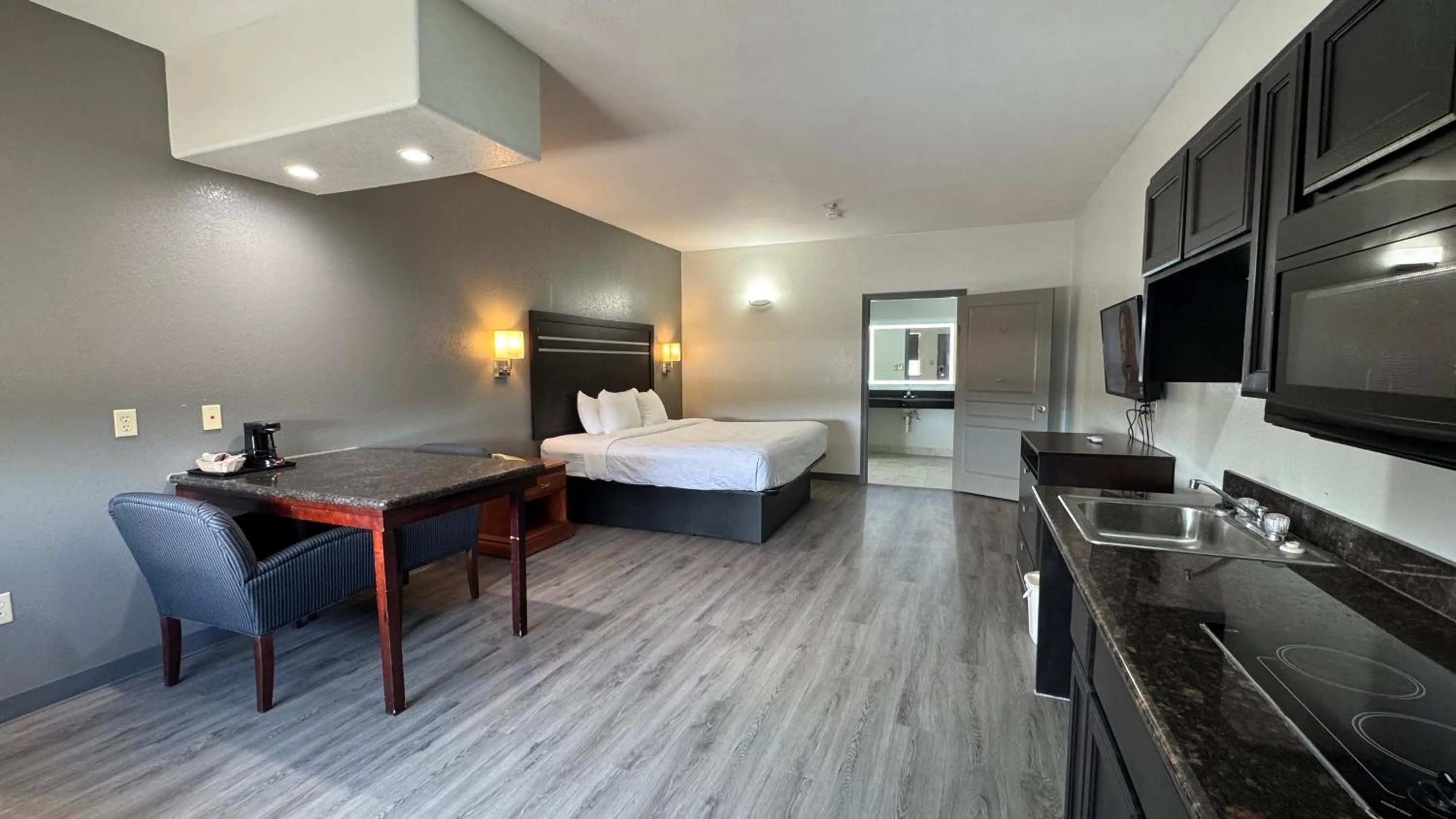 Sunbridge Inn & Suite Extended Stay