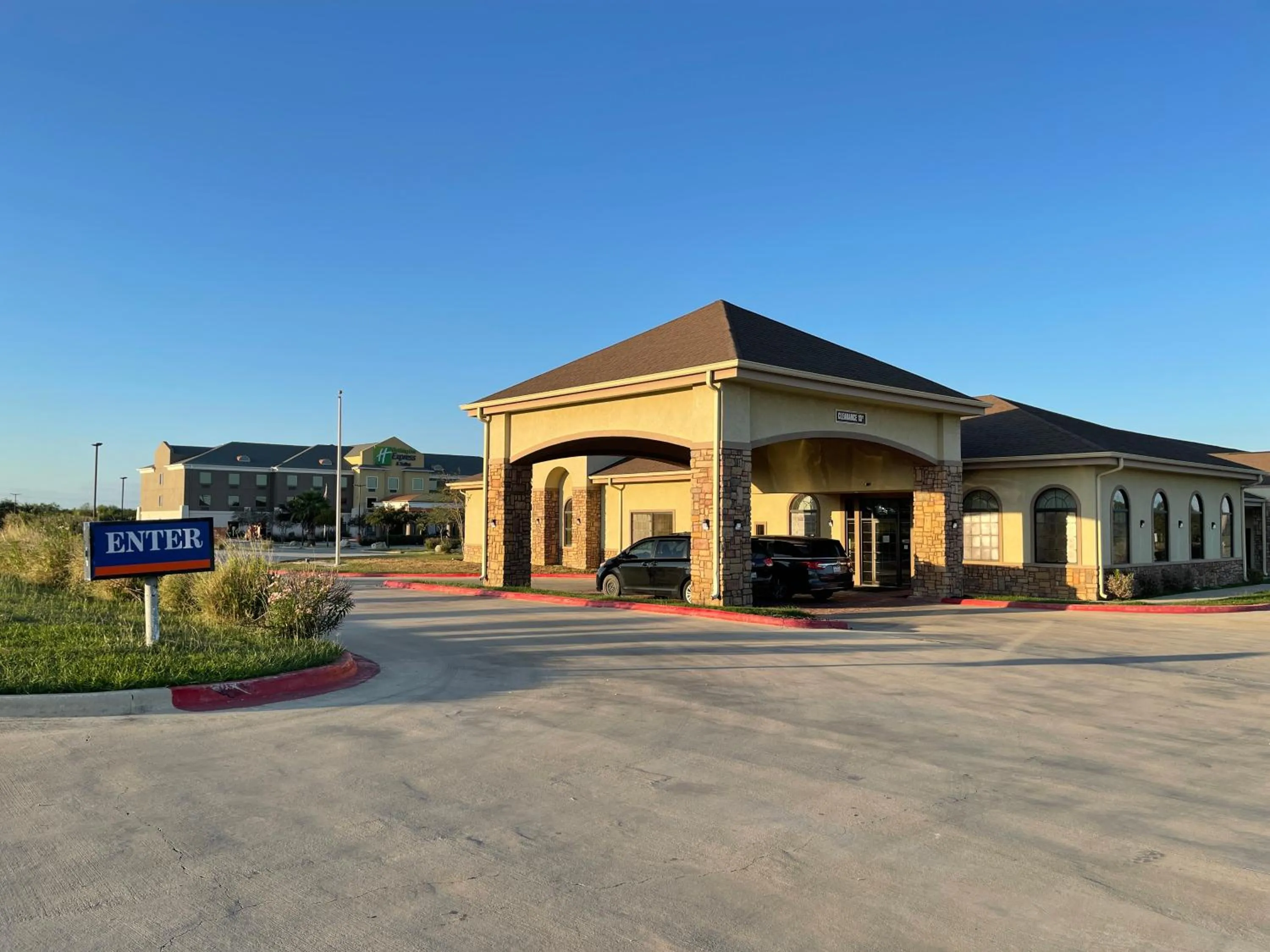 Facade/entrance in Sunbridge Inn & Suite Extended Stay
