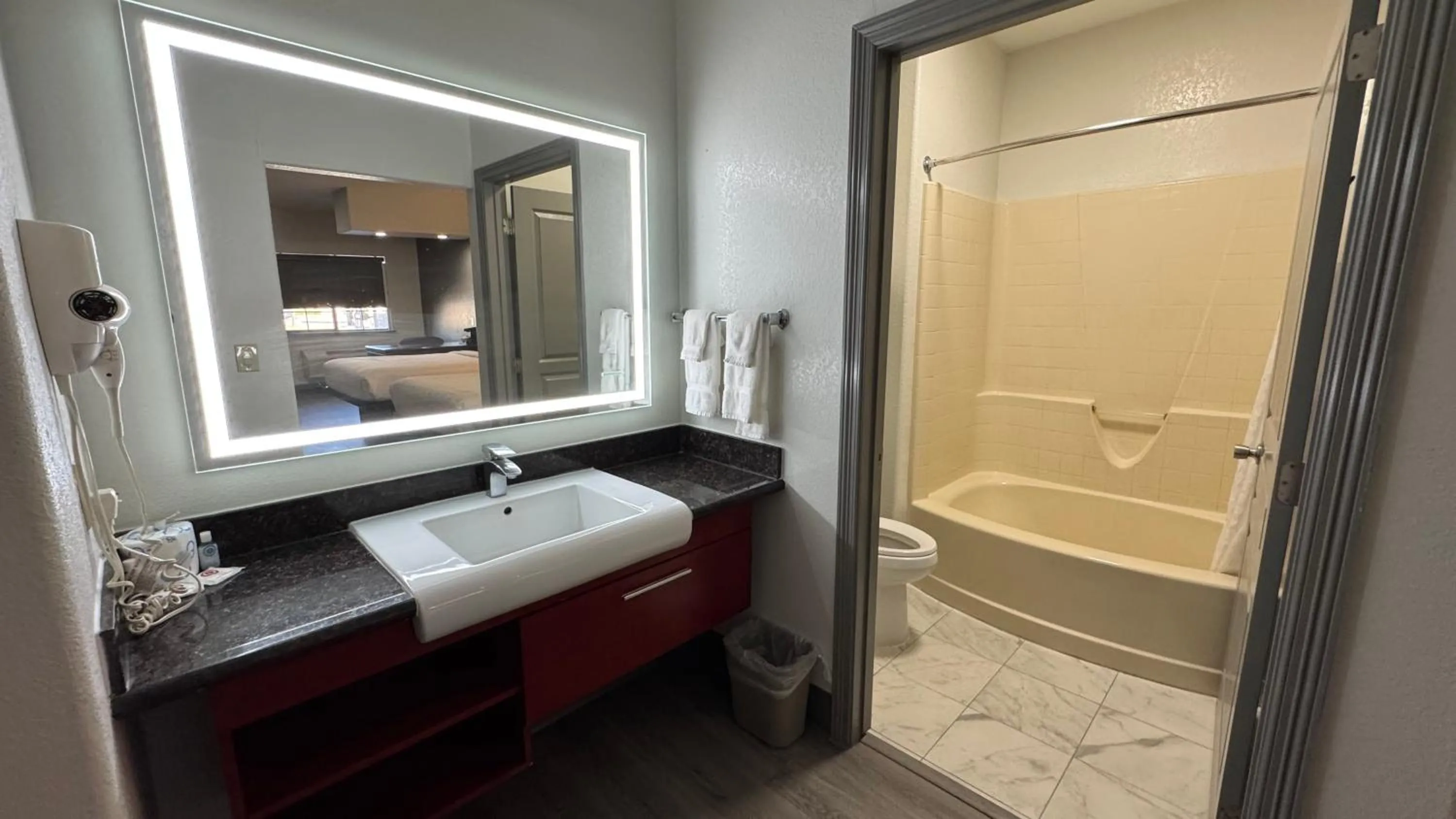 Sunbridge Inn & Suite Extended Stay