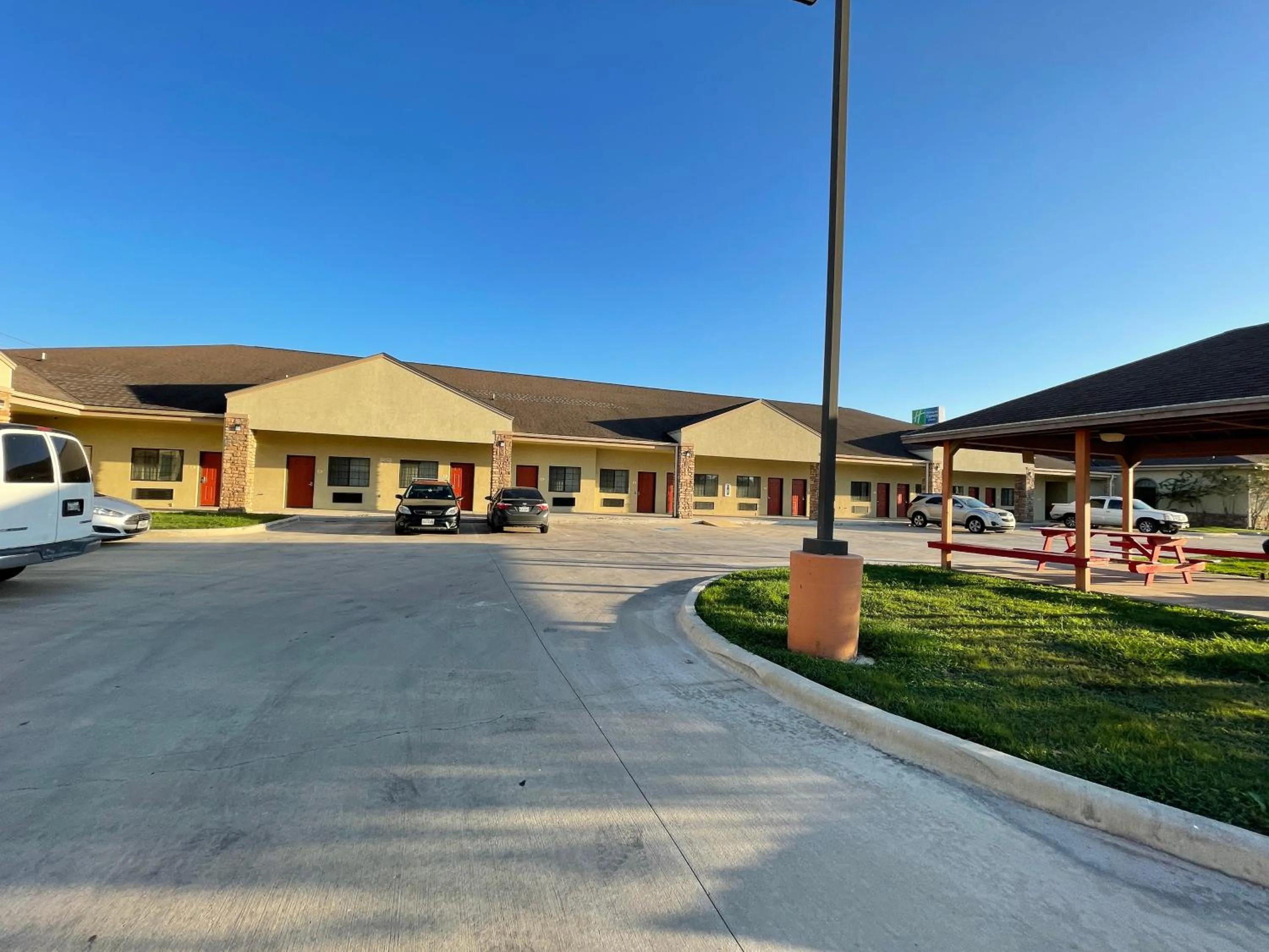 Sunbridge Inn & Suite Extended Stay