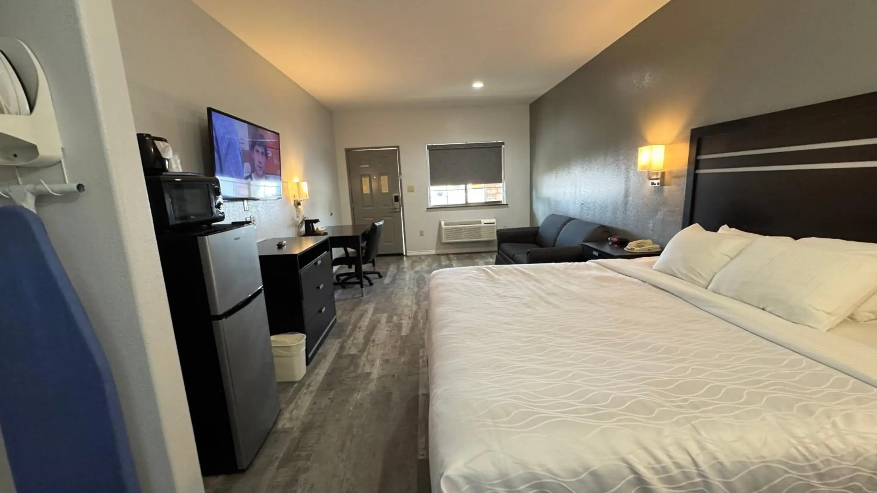 Standard Twin Room - single occupancy in Sunbridge Inn & Suite Extended Stay Standard Twin Room - single occupancy in Sunbridge Inn & Suite Extended Stay