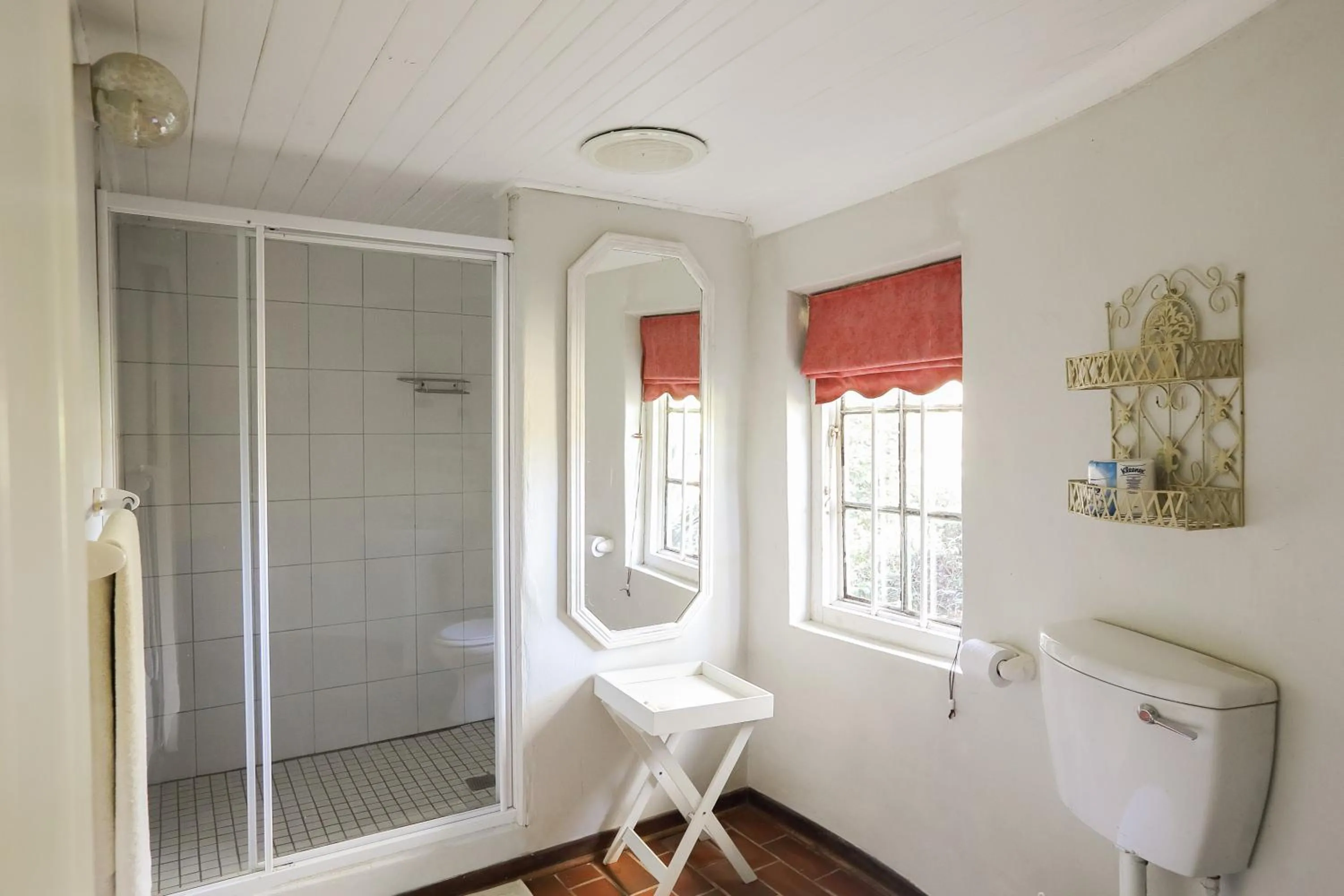 Shower in Kings Grant Country Retreat