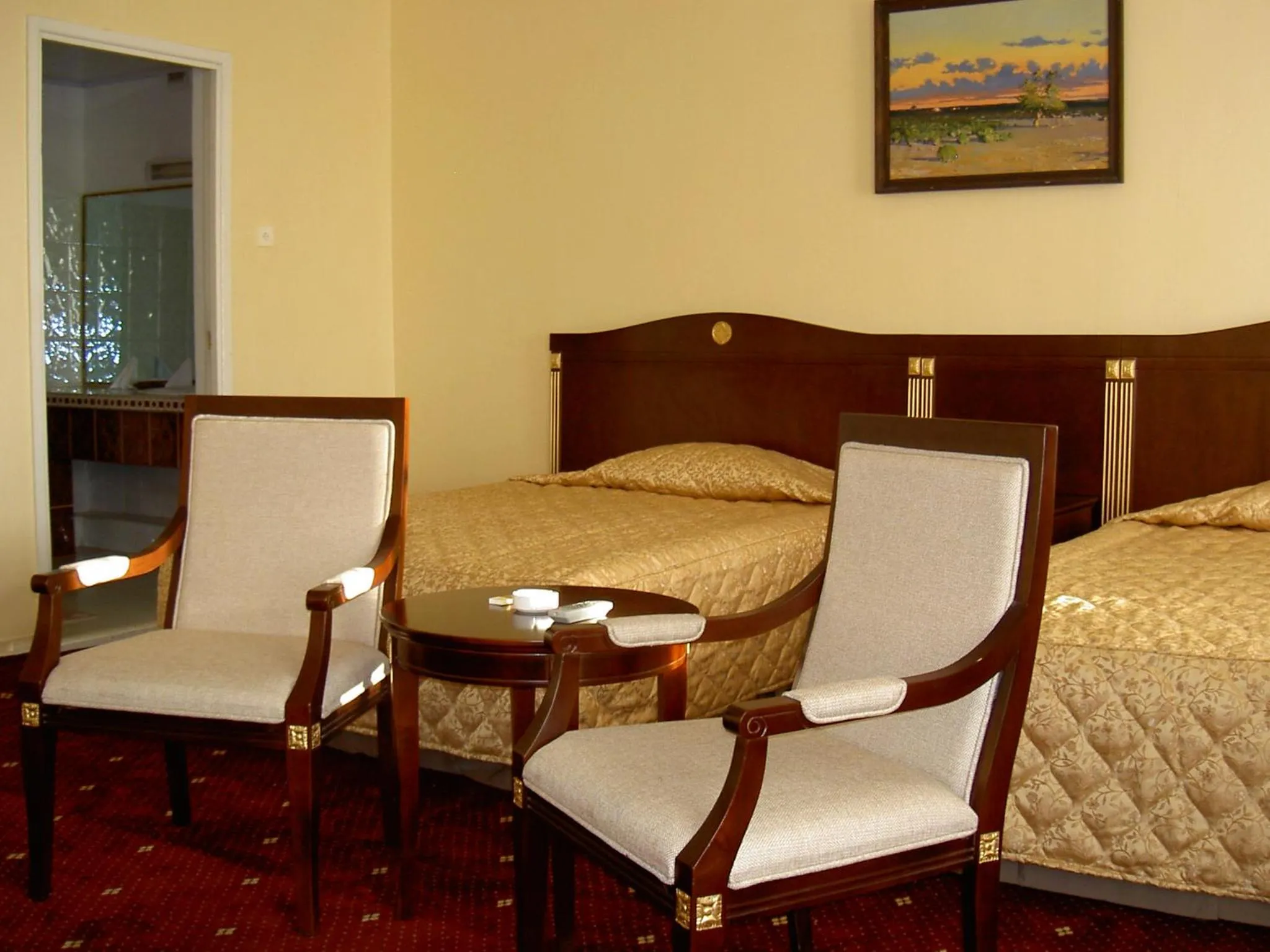 Photo of the whole room, Bed in White House Hotel