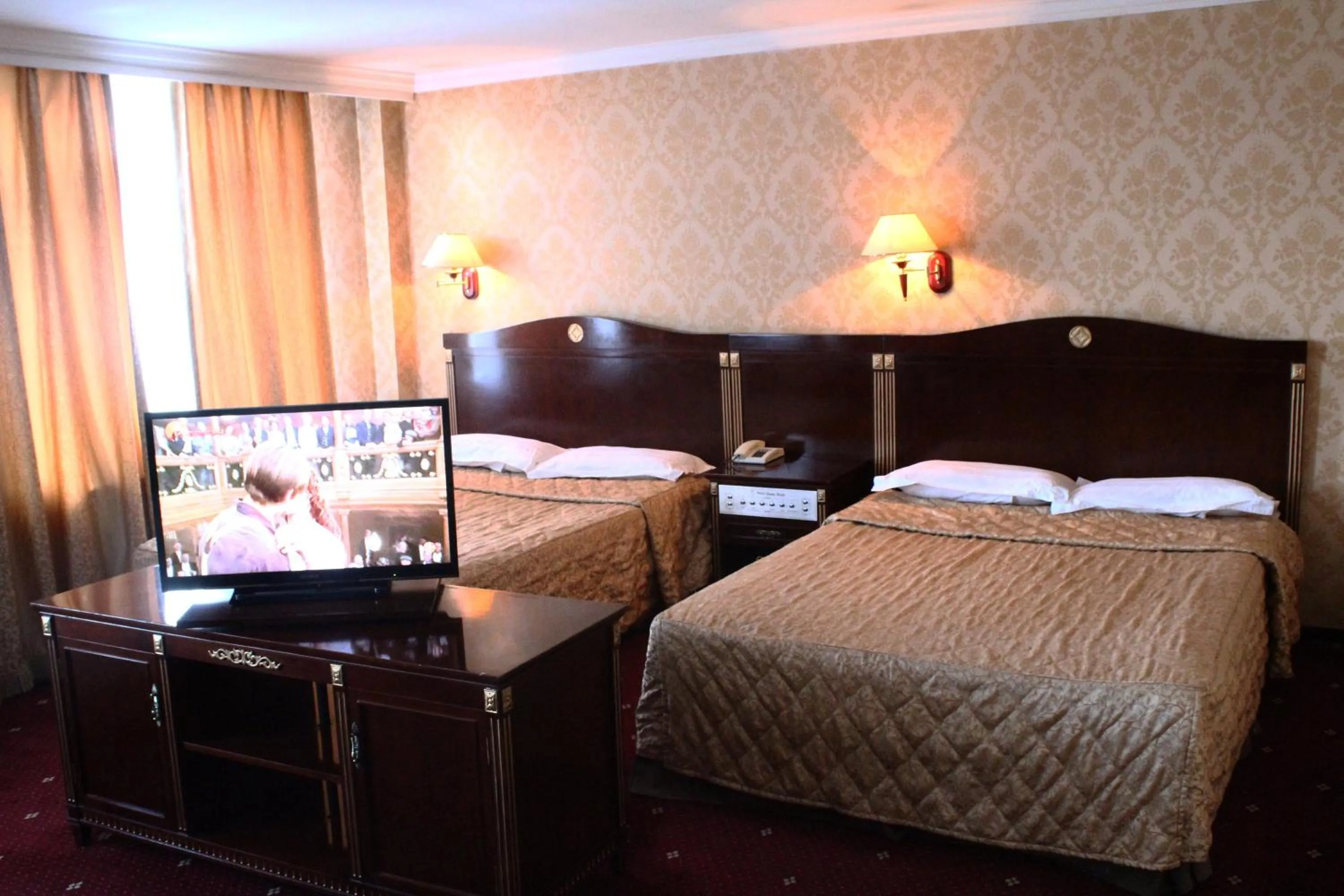 Bed in White House Hotel