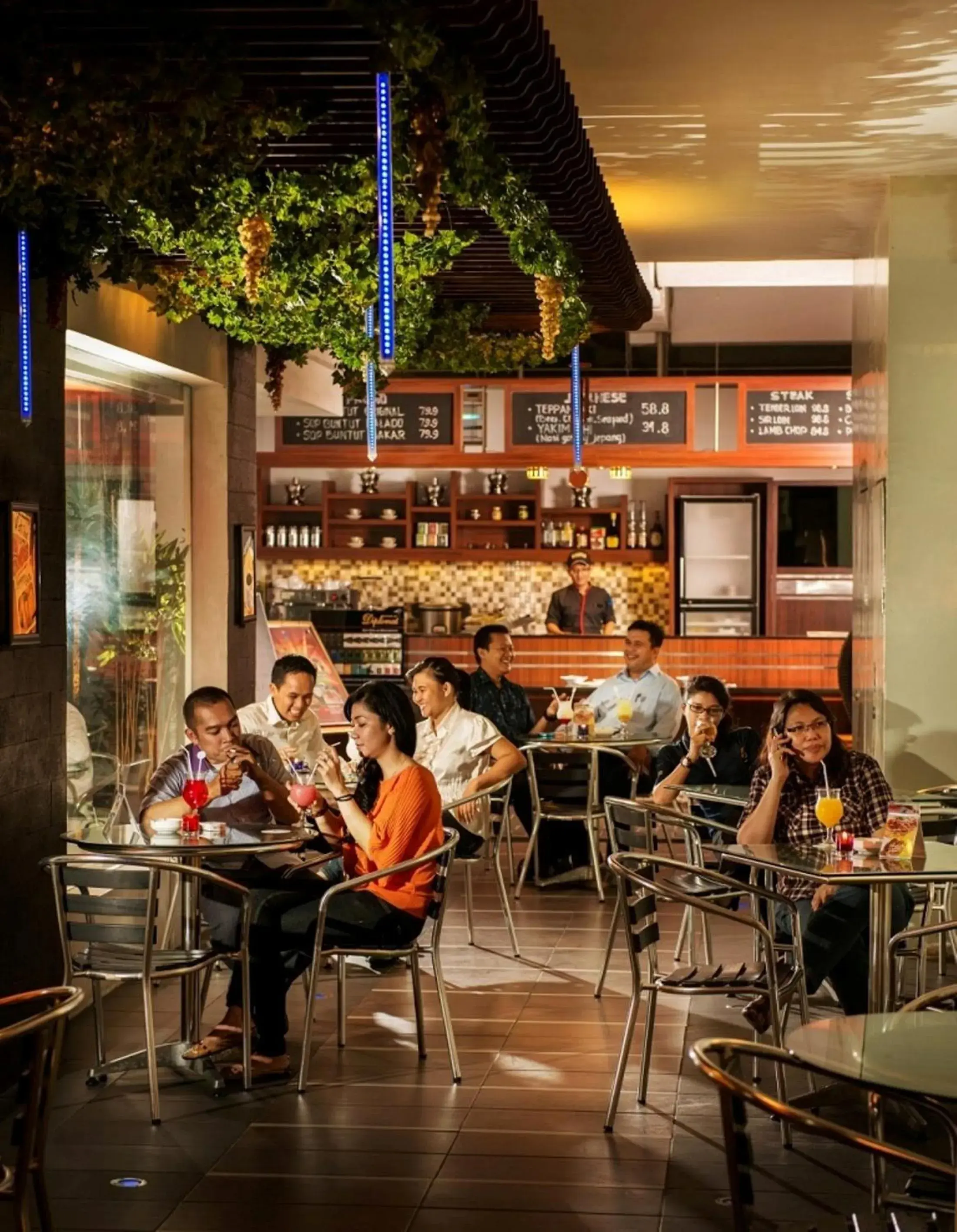 Restaurant/places to eat in Blue Sky Pandurata Hotel Cikini Restaurant/places to eat in Blue Sky Pandurata Hotel Cikini