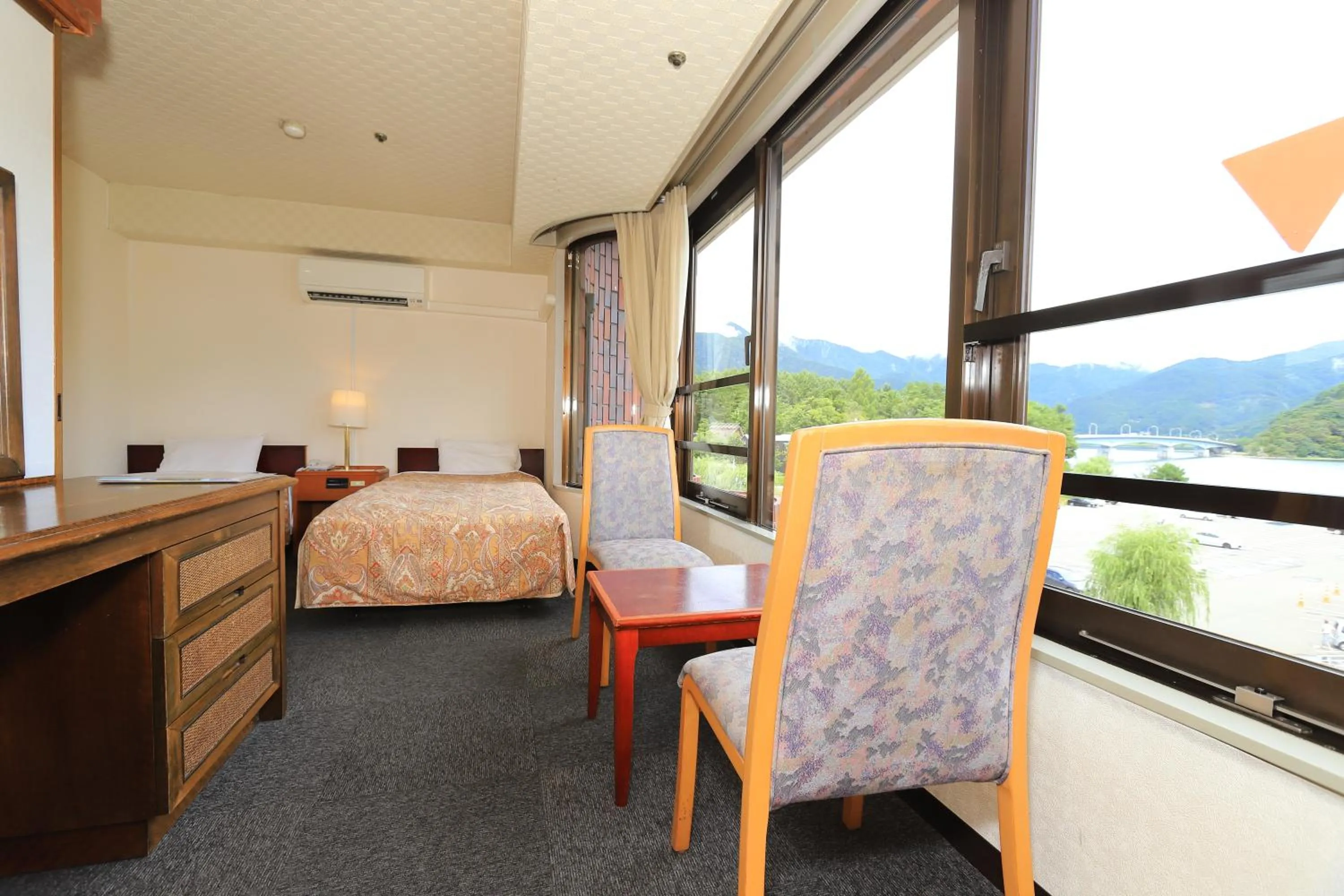 Photo of the whole room in Shiki-no-Yado Fujisan