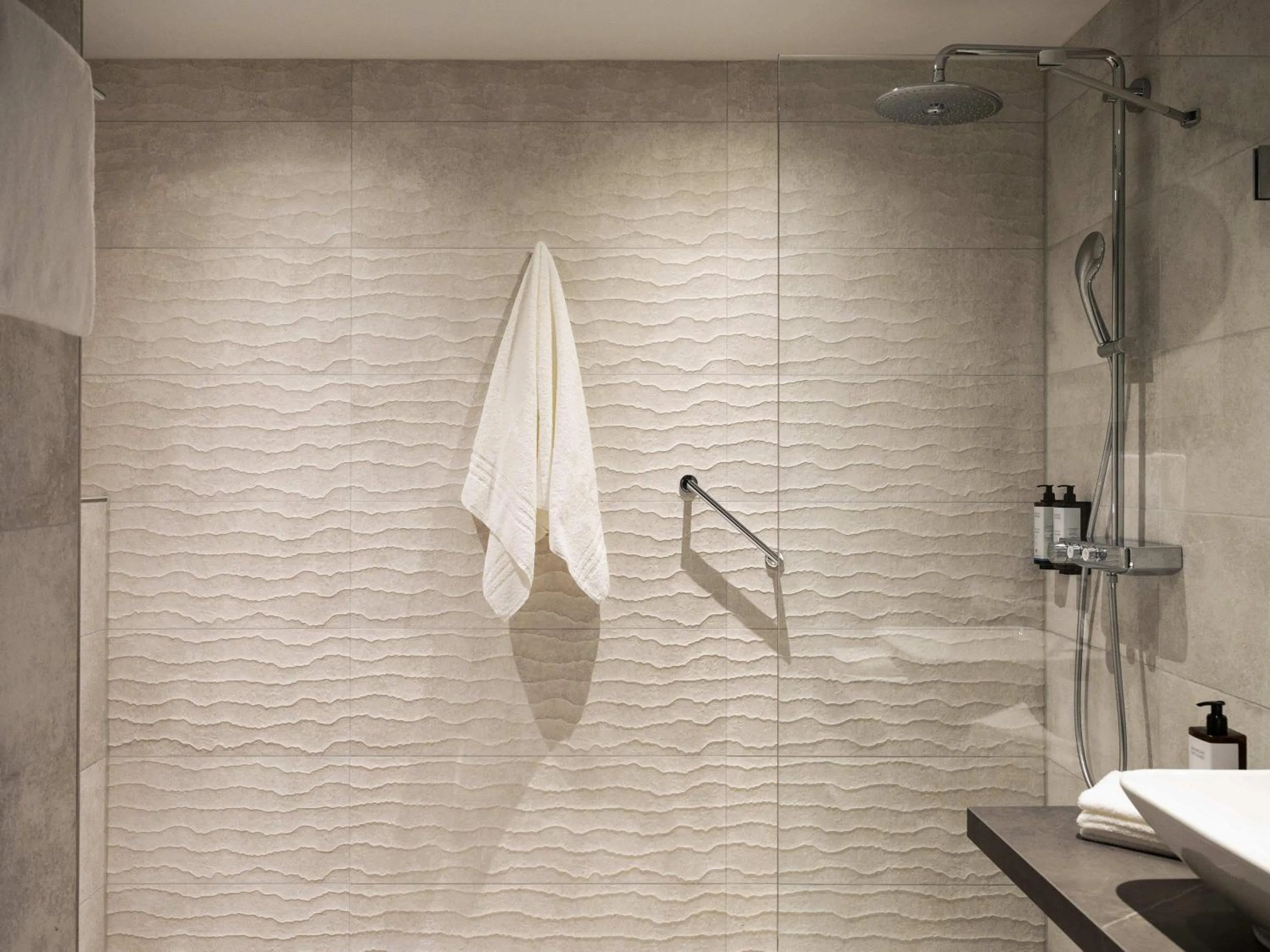 Bathroom in Mercure Amsterdam North Station