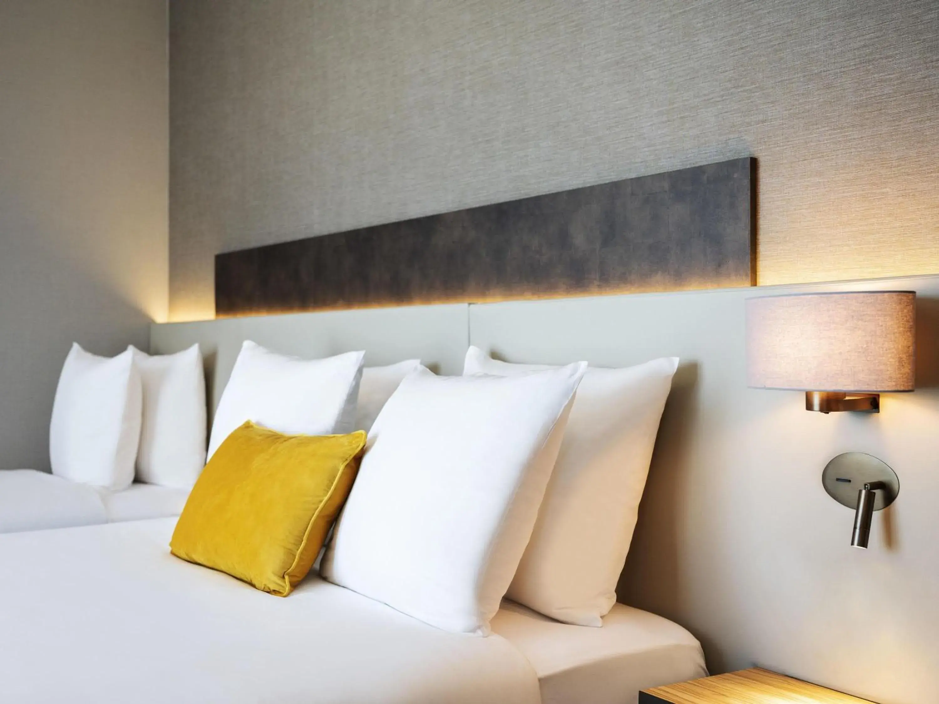 Bedroom, Bed in Mercure Amsterdam North Station Bedroom, Bed in Mercure Amsterdam North Station