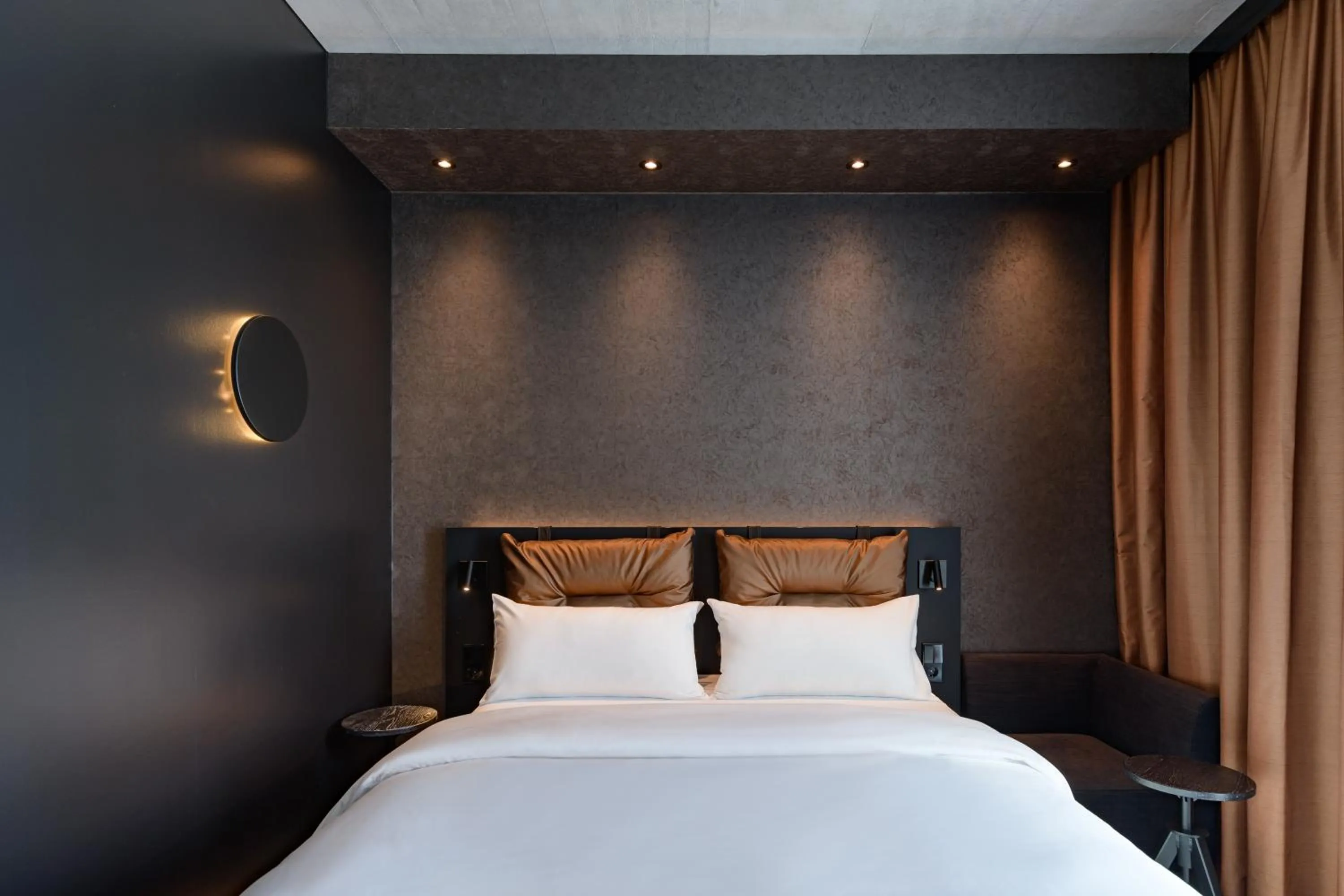 Bed in ibis Styles Friedrichshafen