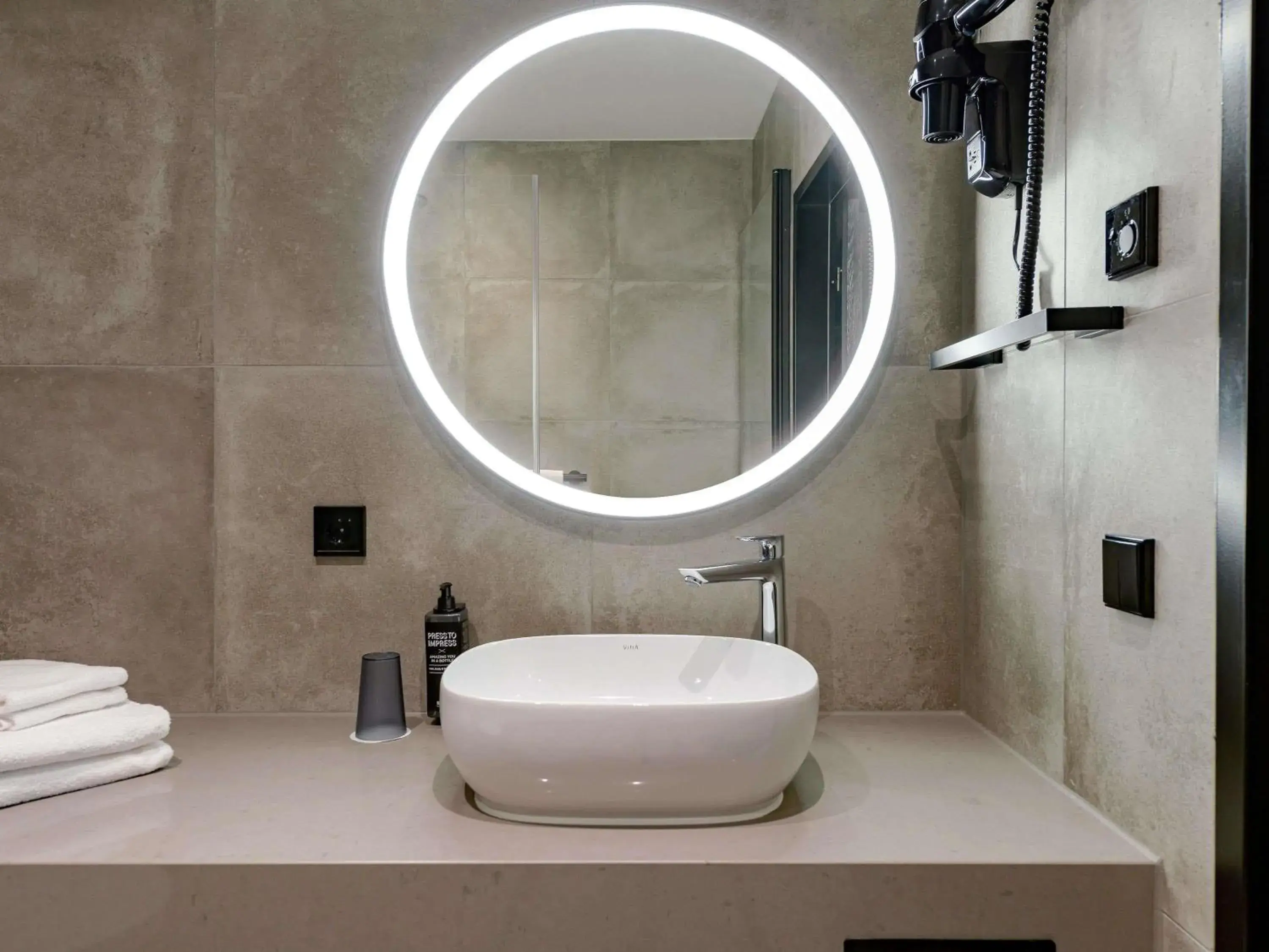 Bedroom in ibis Styles Friedrichshafen Bedroom in ibis Styles Friedrichshafen