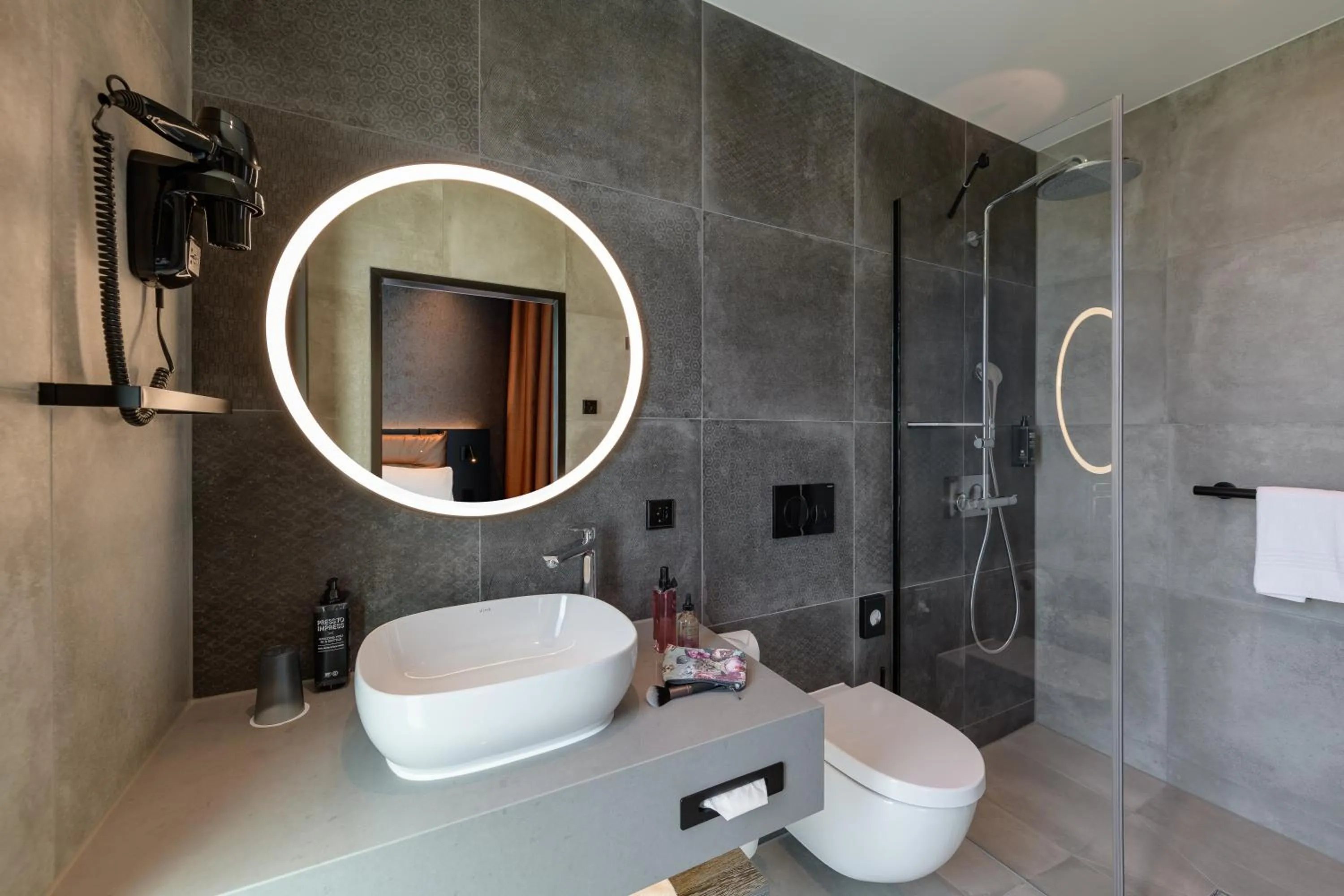 Bathroom in ibis Styles Friedrichshafen