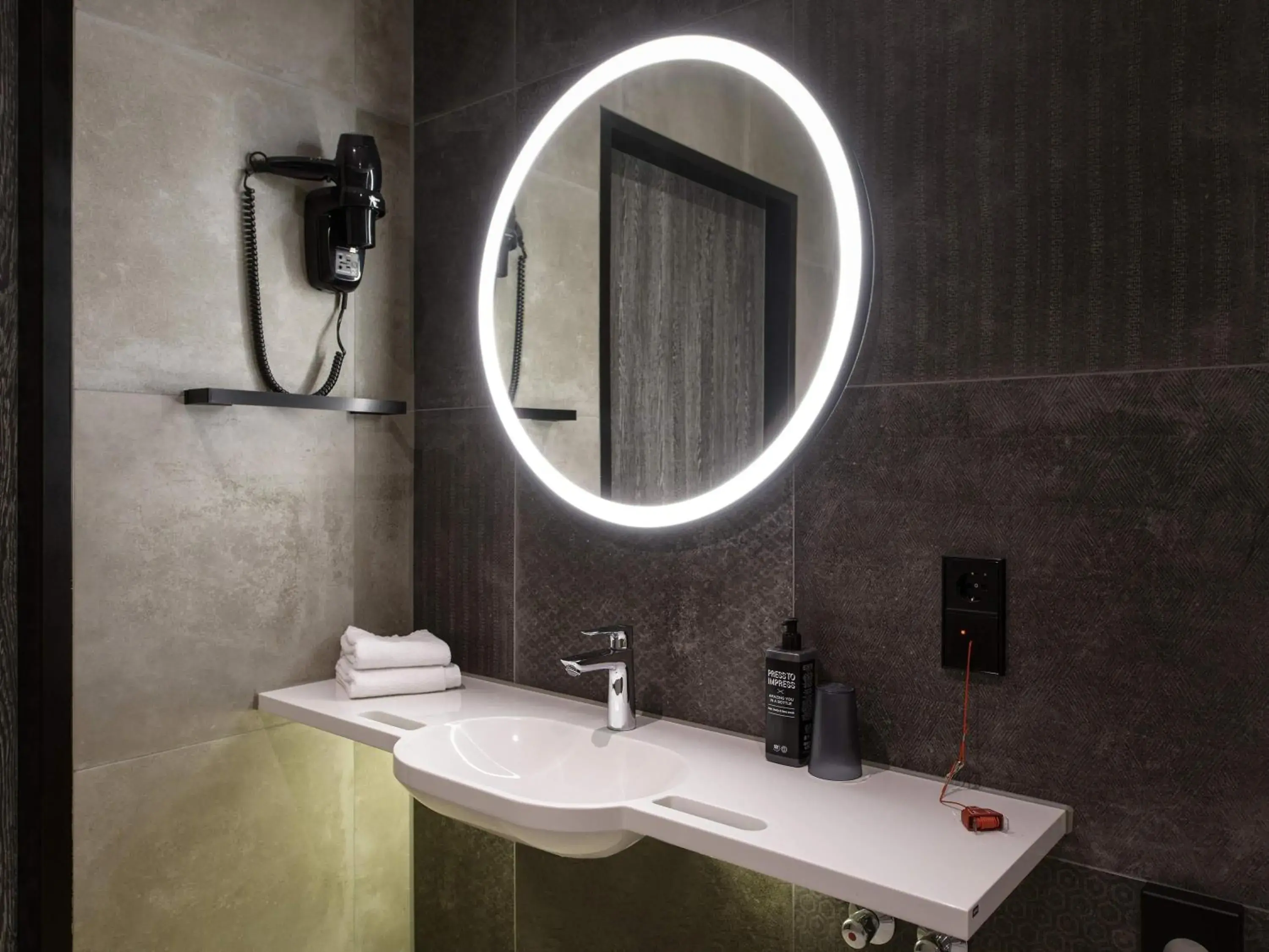 Bedroom in ibis Styles Friedrichshafen Bedroom in ibis Styles Friedrichshafen