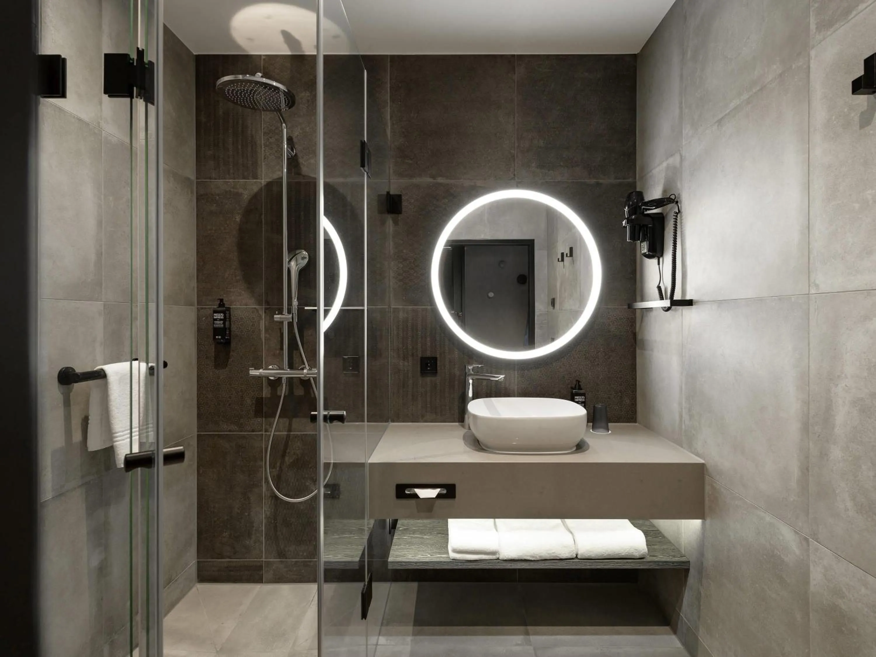 Bedroom in ibis Styles Friedrichshafen